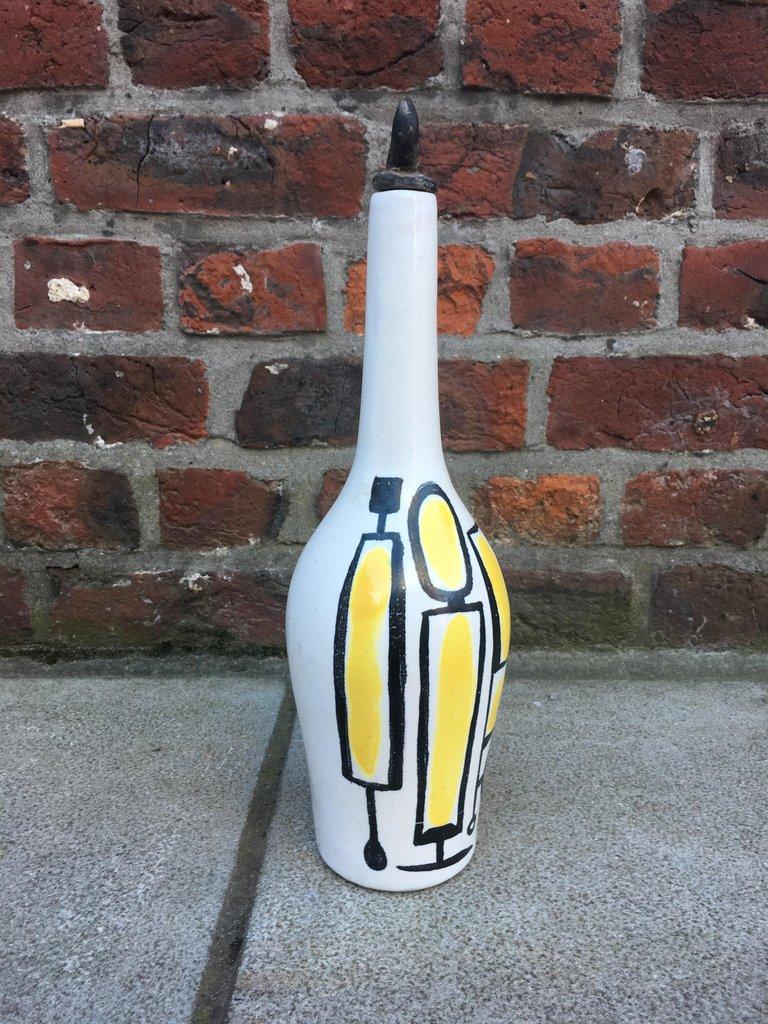 Seltene und originale Keramikflasche, signiert und gefunden in Vallauris, um 1950/19 (Moderne der Mitte des Jahrhunderts) im Angebot