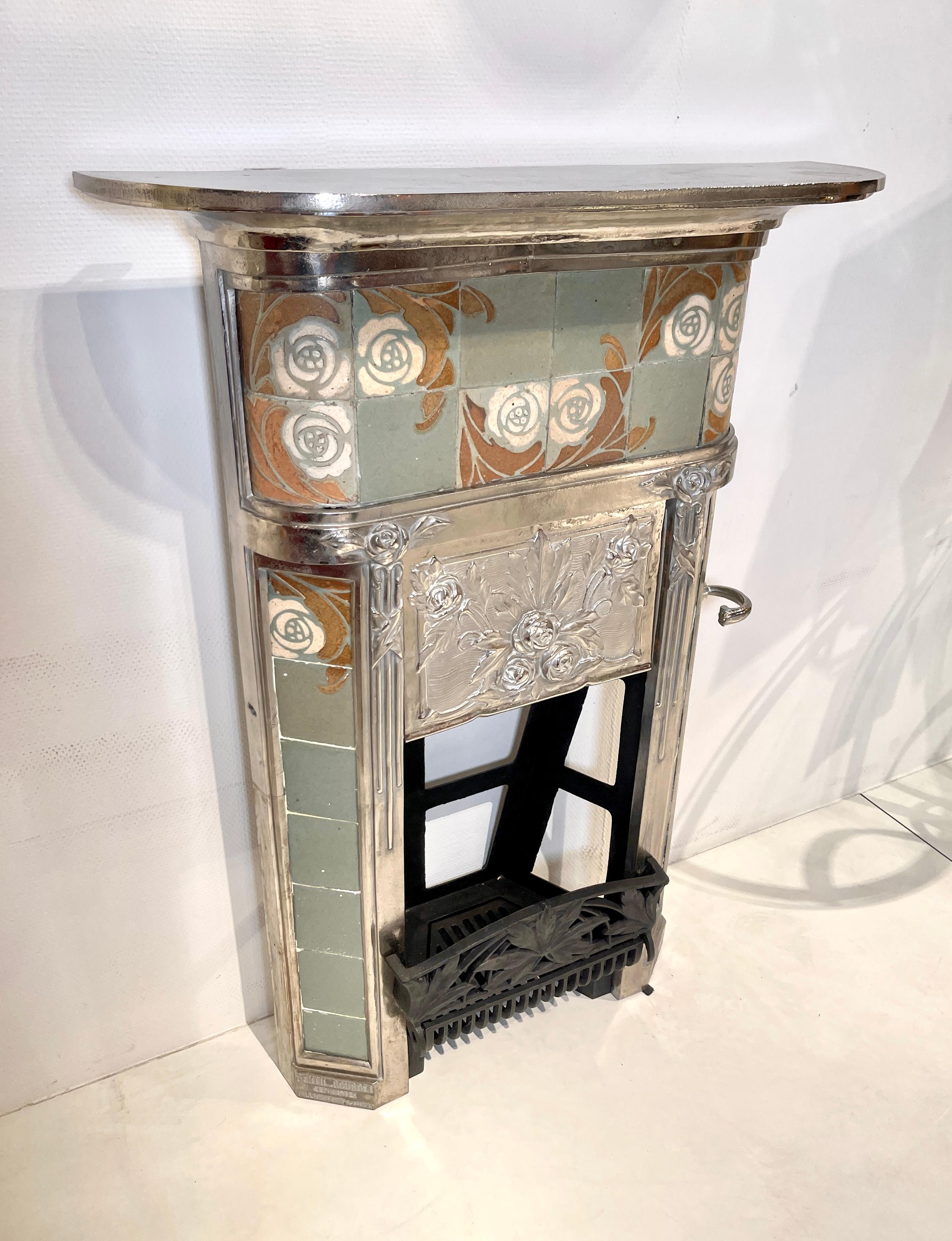 Rare and Original Fireplaces by Sue et Mare In Excellent Condition For Sale In Brussels, BE