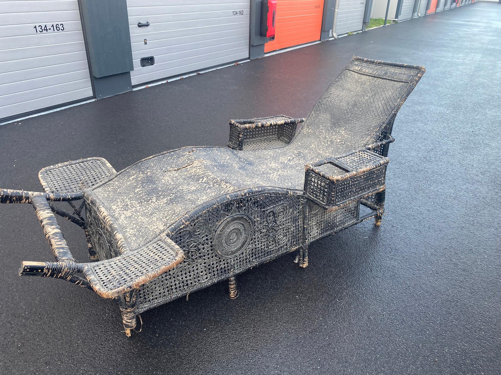 Fauteuil de salon en rotin rare et original, priode Napolon III en vente 8