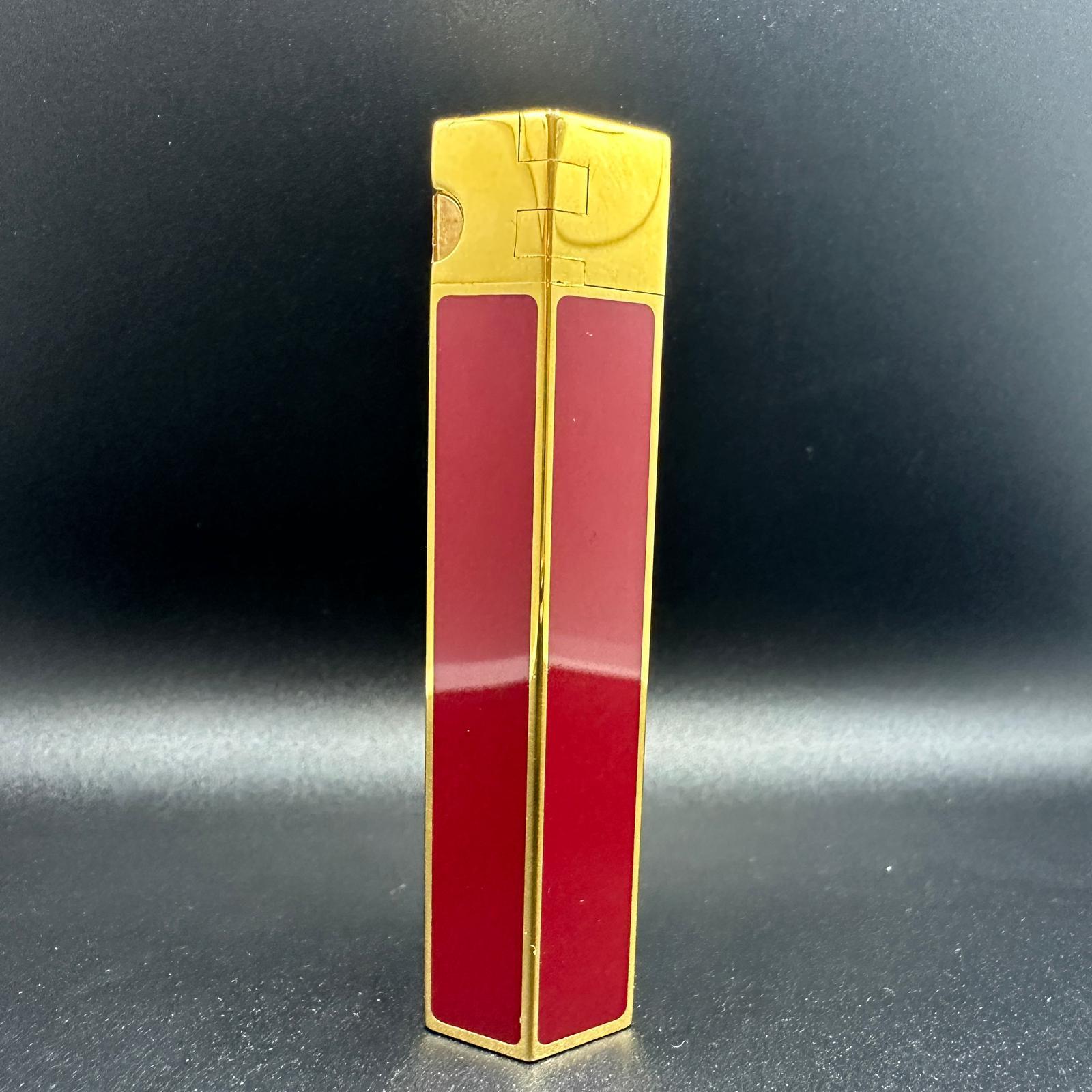 Celine, Circa 1980s Hexagonal Hot Red Lacquer & Gold Vintage Lighter, Rare Retro In Excellent Condition For Sale In New York, NY