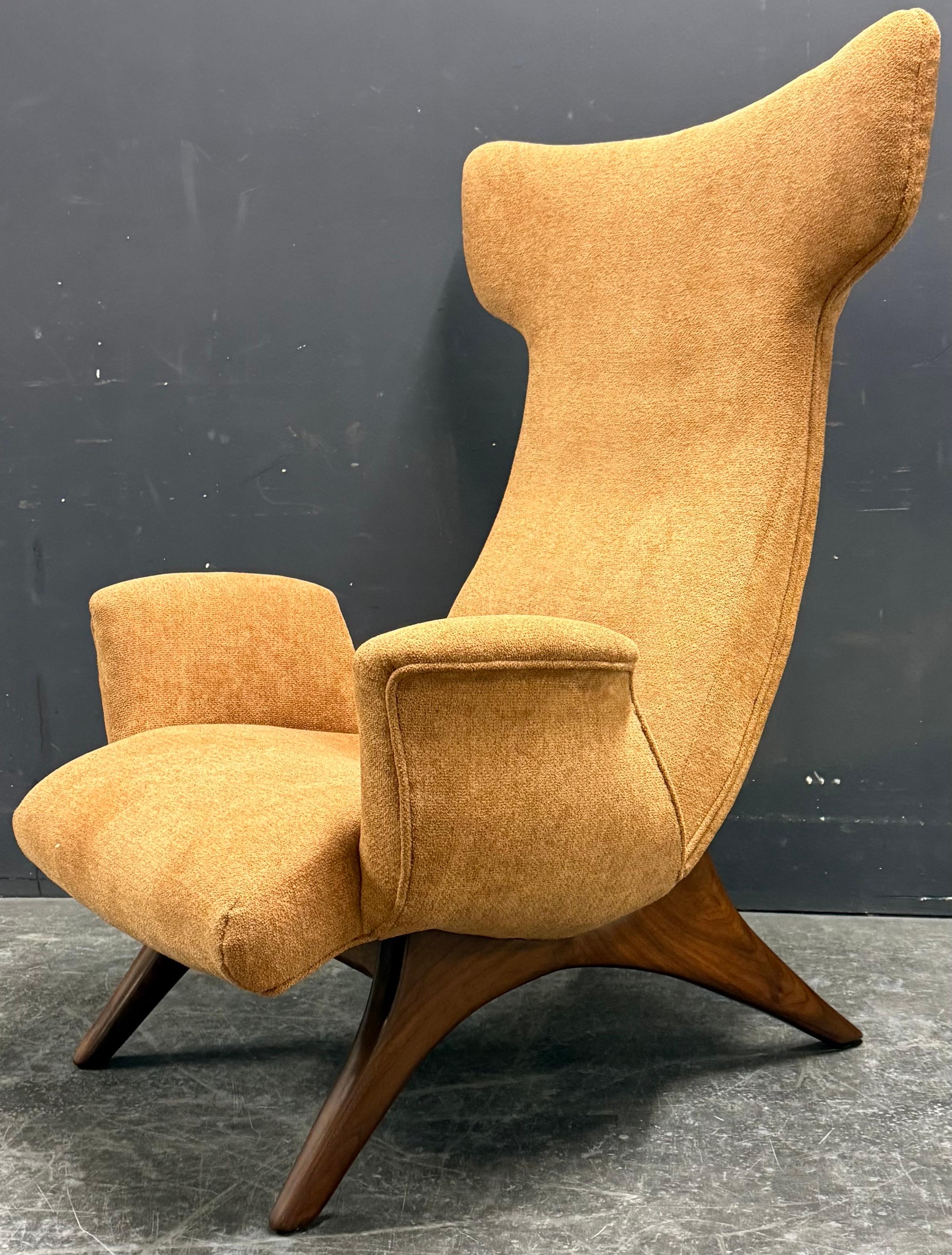 rare and important vladimir kagan lounge chair. professional re-upholstered and in very good condition. a wonderful addition to every modernist home.