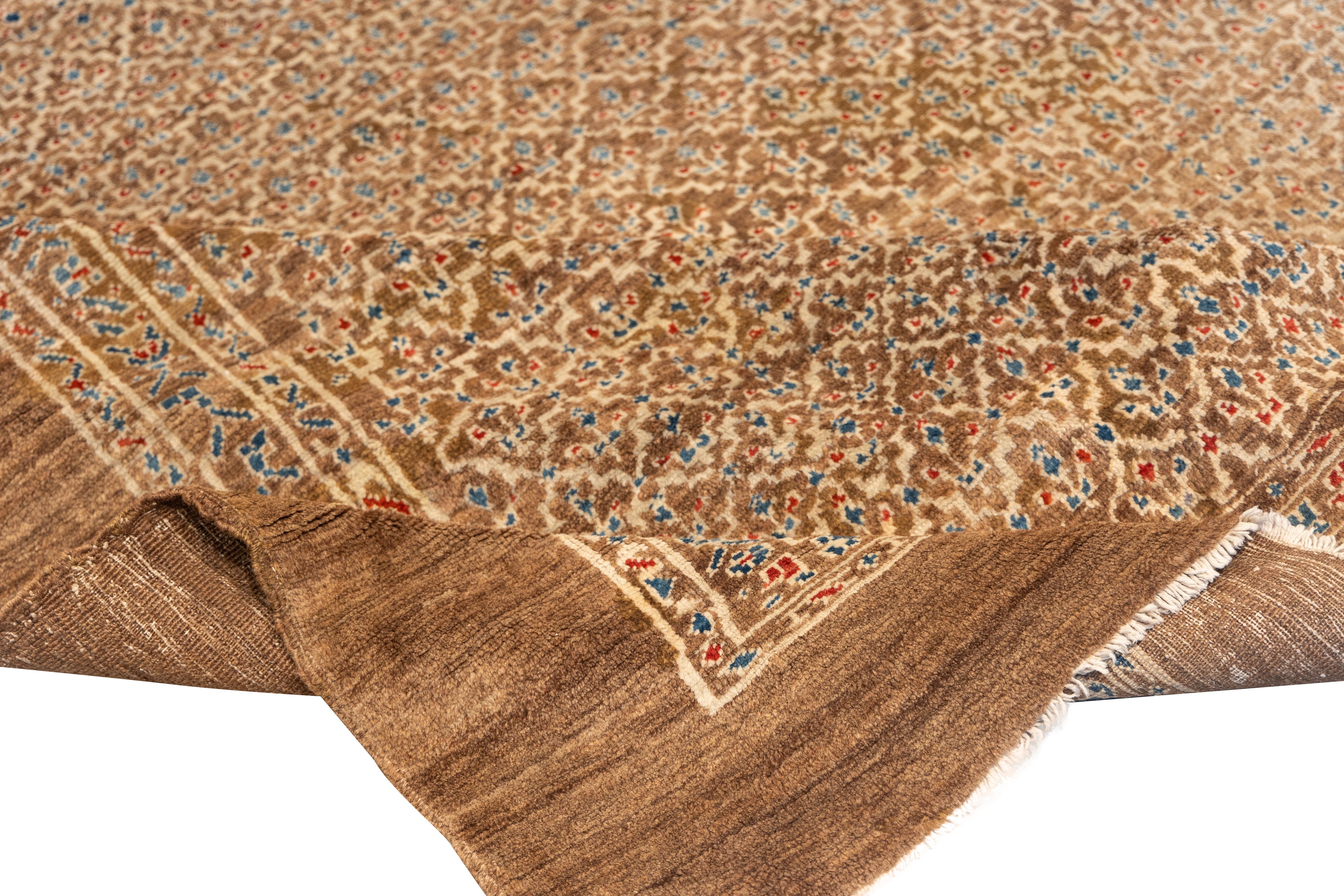 Rare and stunning  19th cent. camel Bakhshaish rug (Persisch) im Angebot
