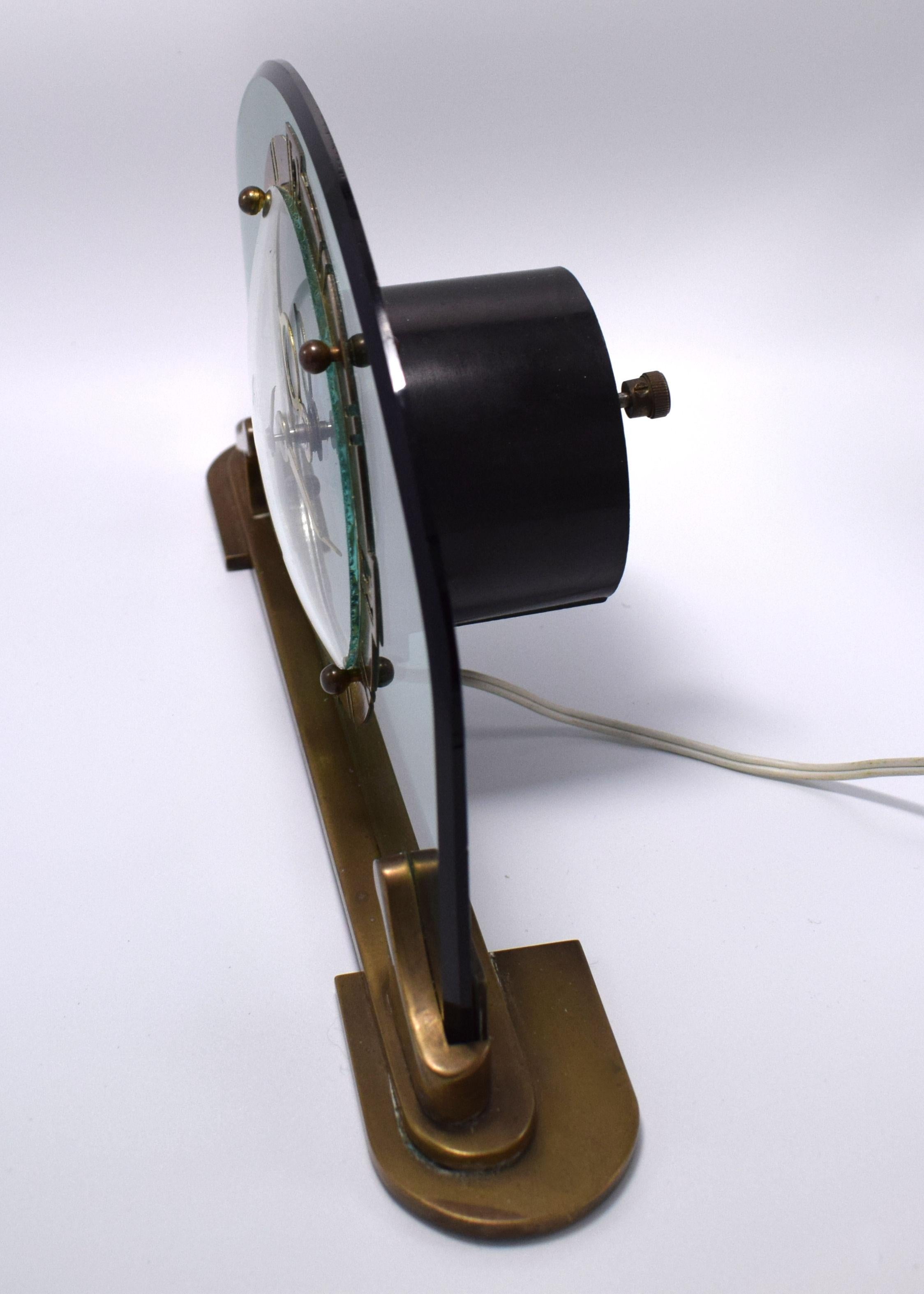 Seltene und atemberaubende Bem Ltd Art Deco Glas:: Messing elektrische Mantle Clock im Zustand „Gut“ in Devon, England