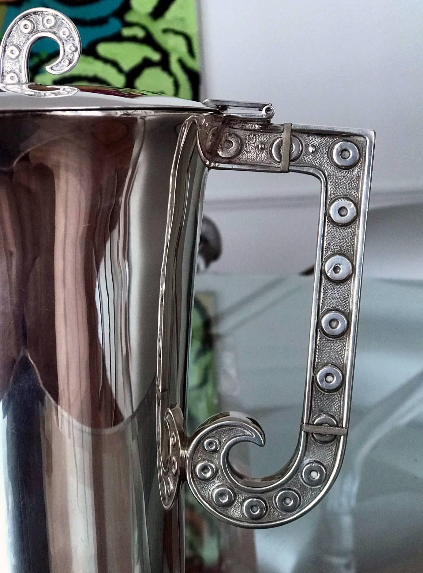 XX secolo Rara e straordinaria brocca in argento sterling di Tane Orfebres in vendita