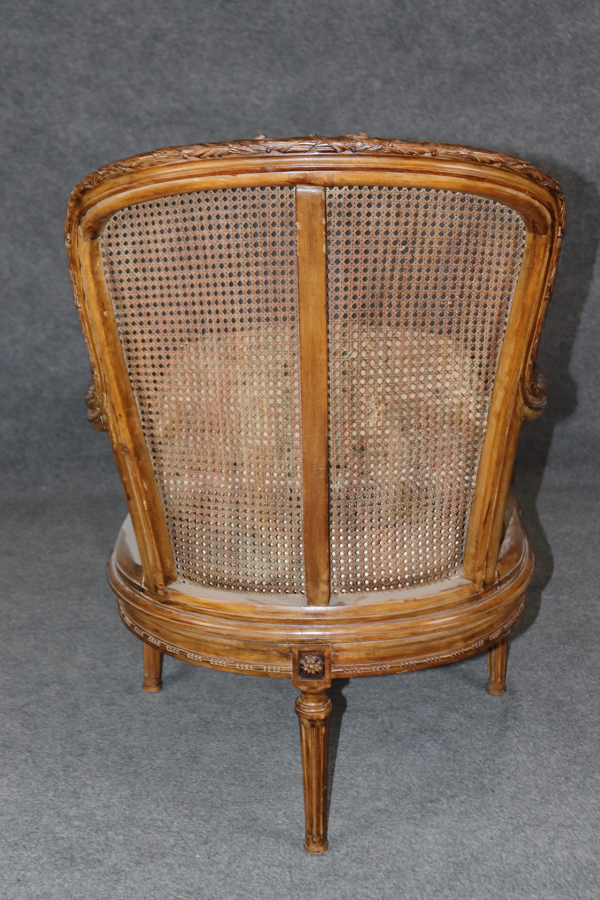 Rare and Unique Carved Walnut Damask Upholstered Caned French Louis XVI Daybed In Good Condition In Swedesboro, NJ