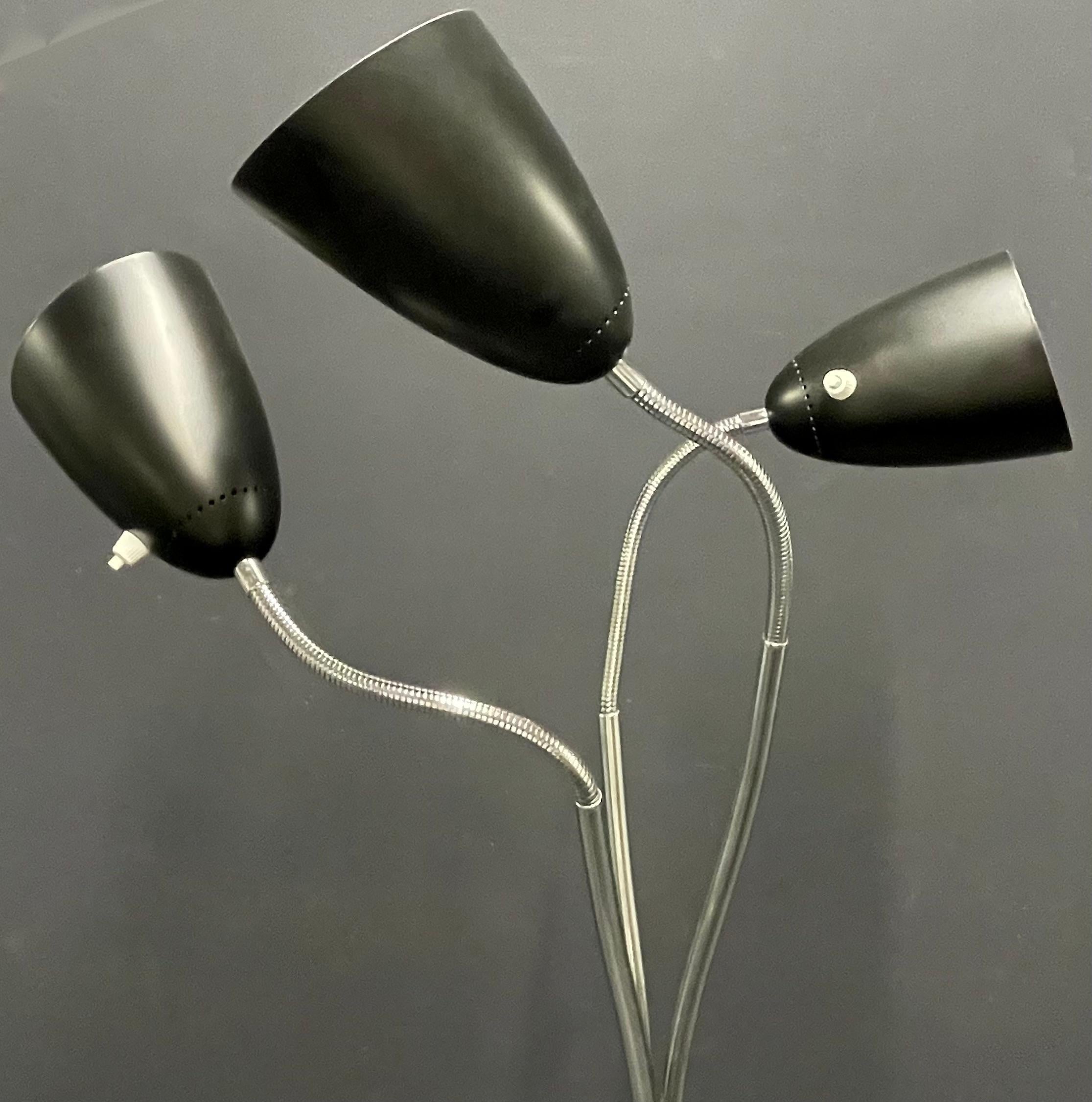 rara e inusual lámpara de pie de giuseppe ostuni para o-luce en venta 8