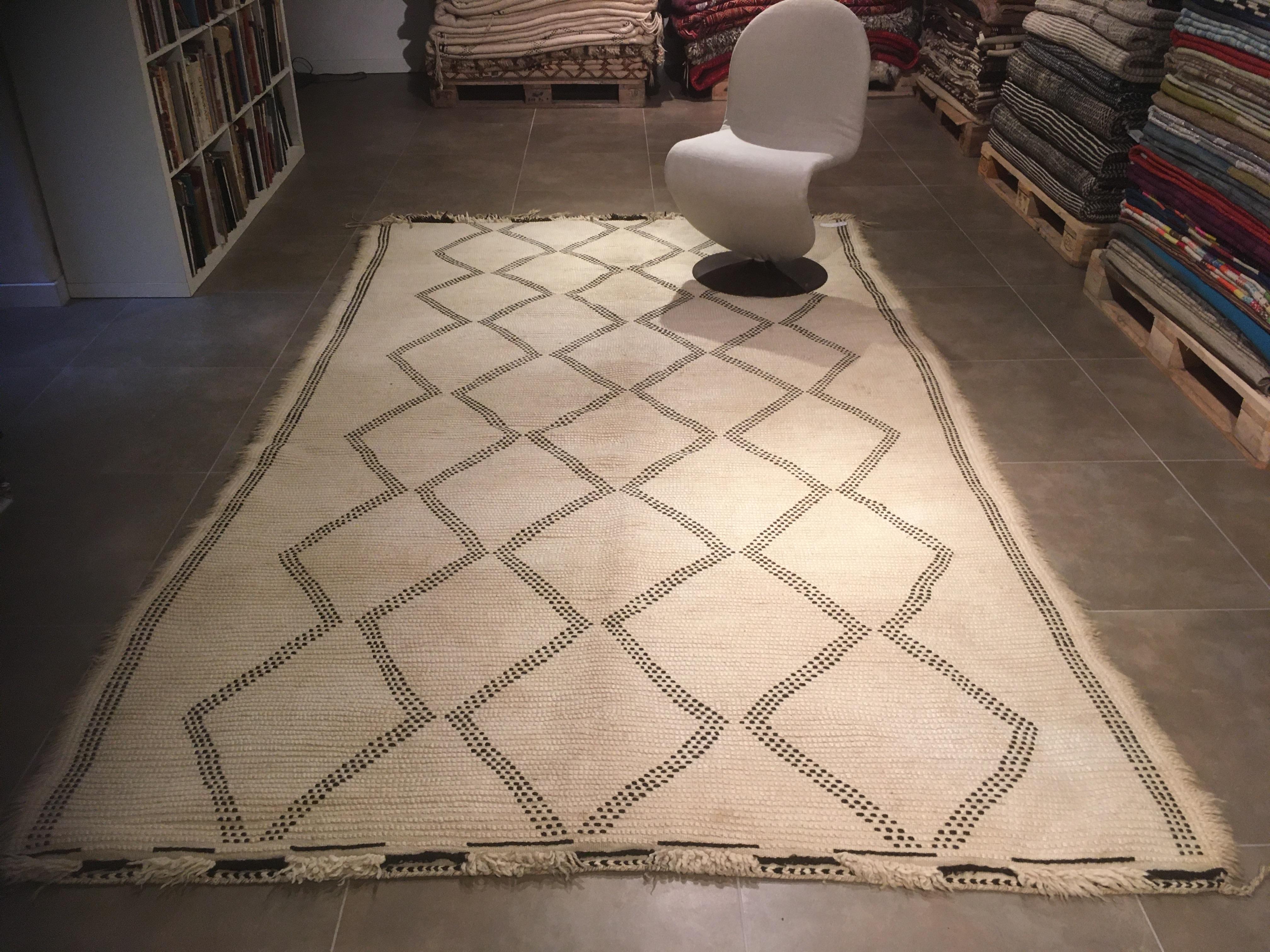 Hand-Knotted Rare and Unusual Mid-Century Modern Beni Ouarain Wool Berber Rug For Sale