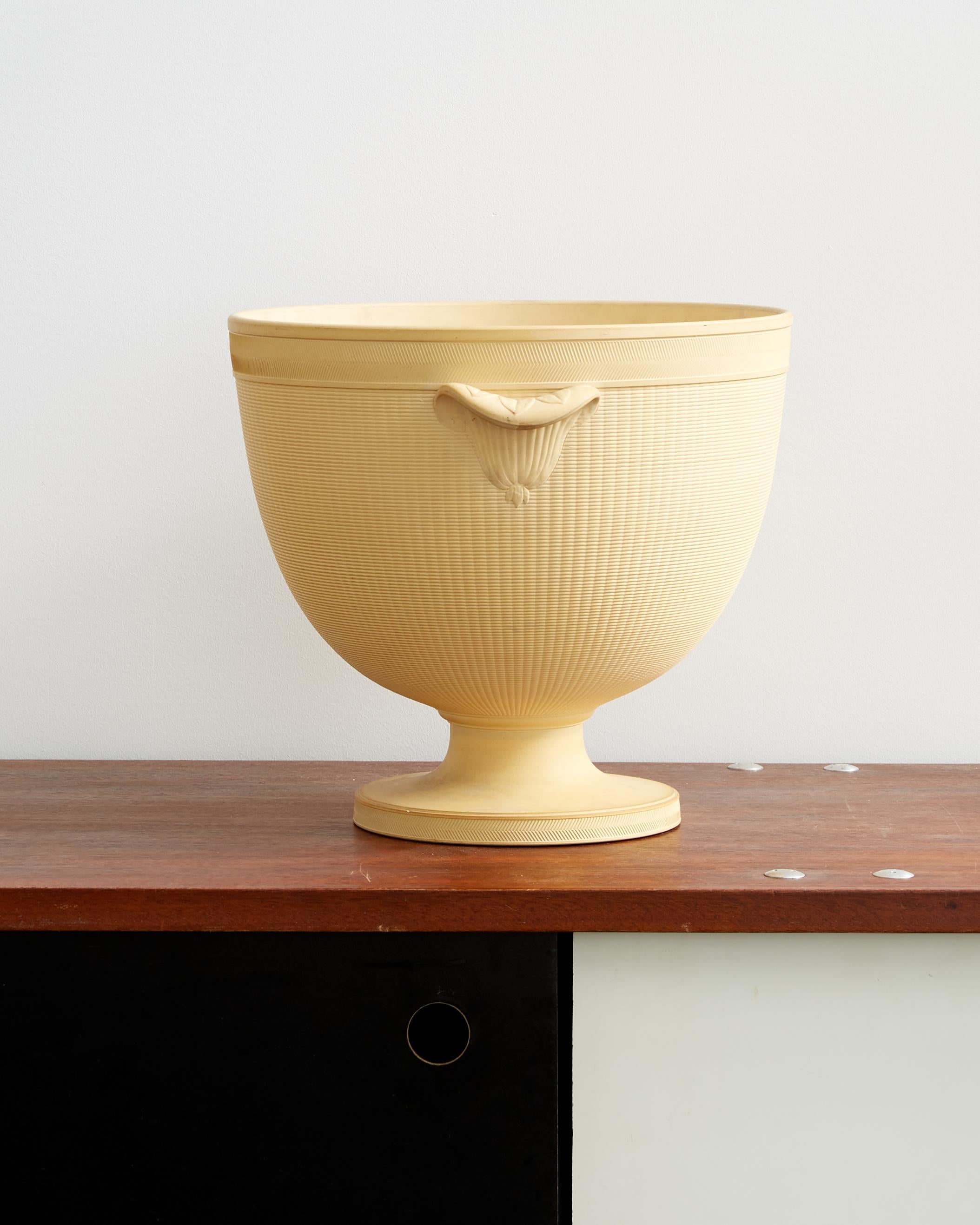 Raro e inusualmente grande cazo de Caneware de Wedgwood en Bueno estado para la venta en Brooklyn, NY
