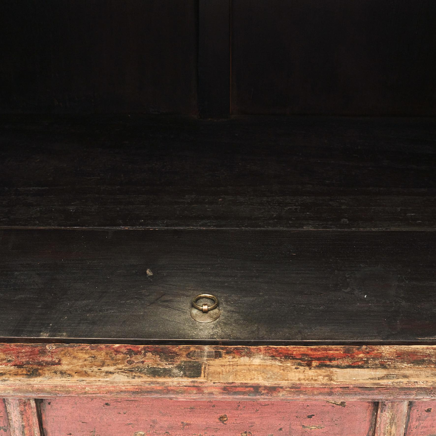 15th-16th Century Ming Dynasty Cabinet. Red Lacquer For Sale 1