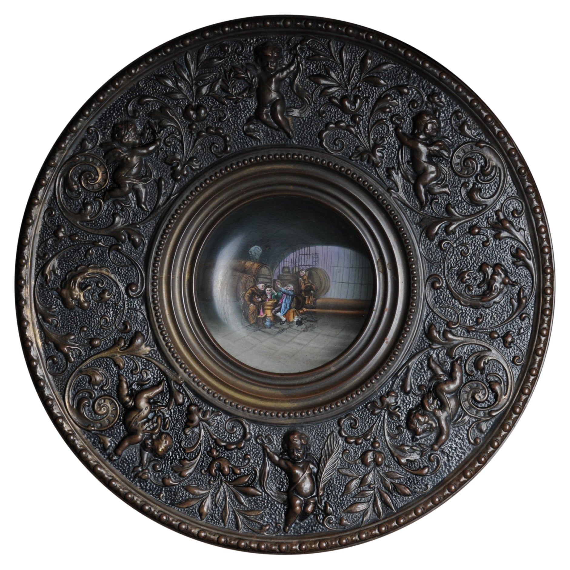 Rare cave à bière en porcelaine peinte en relief en forme d'ange, 1890 en vente