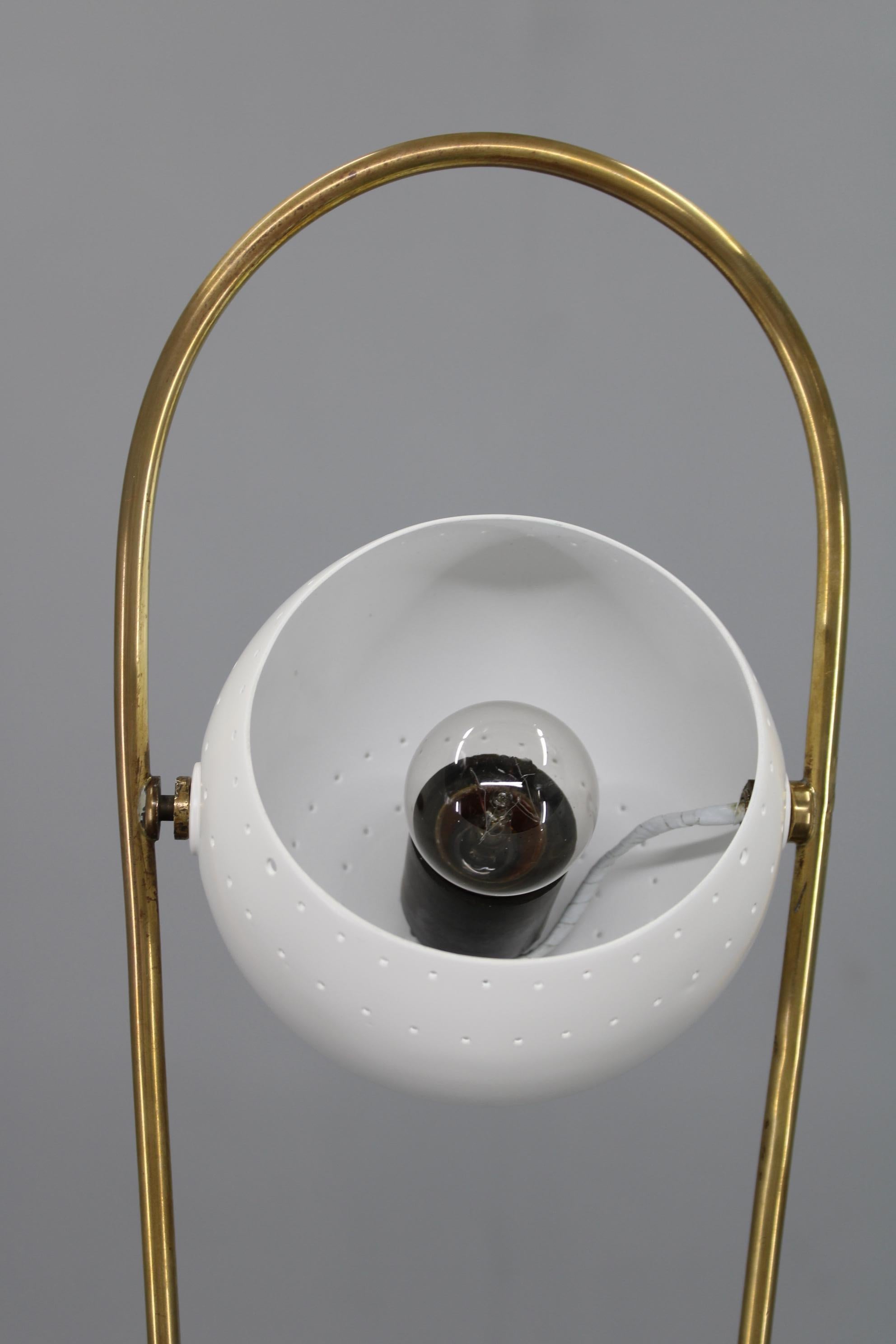 Rara lámpara de pie italiana regulable de mármol y latón Angelo Lelii, 1952 en venta 3