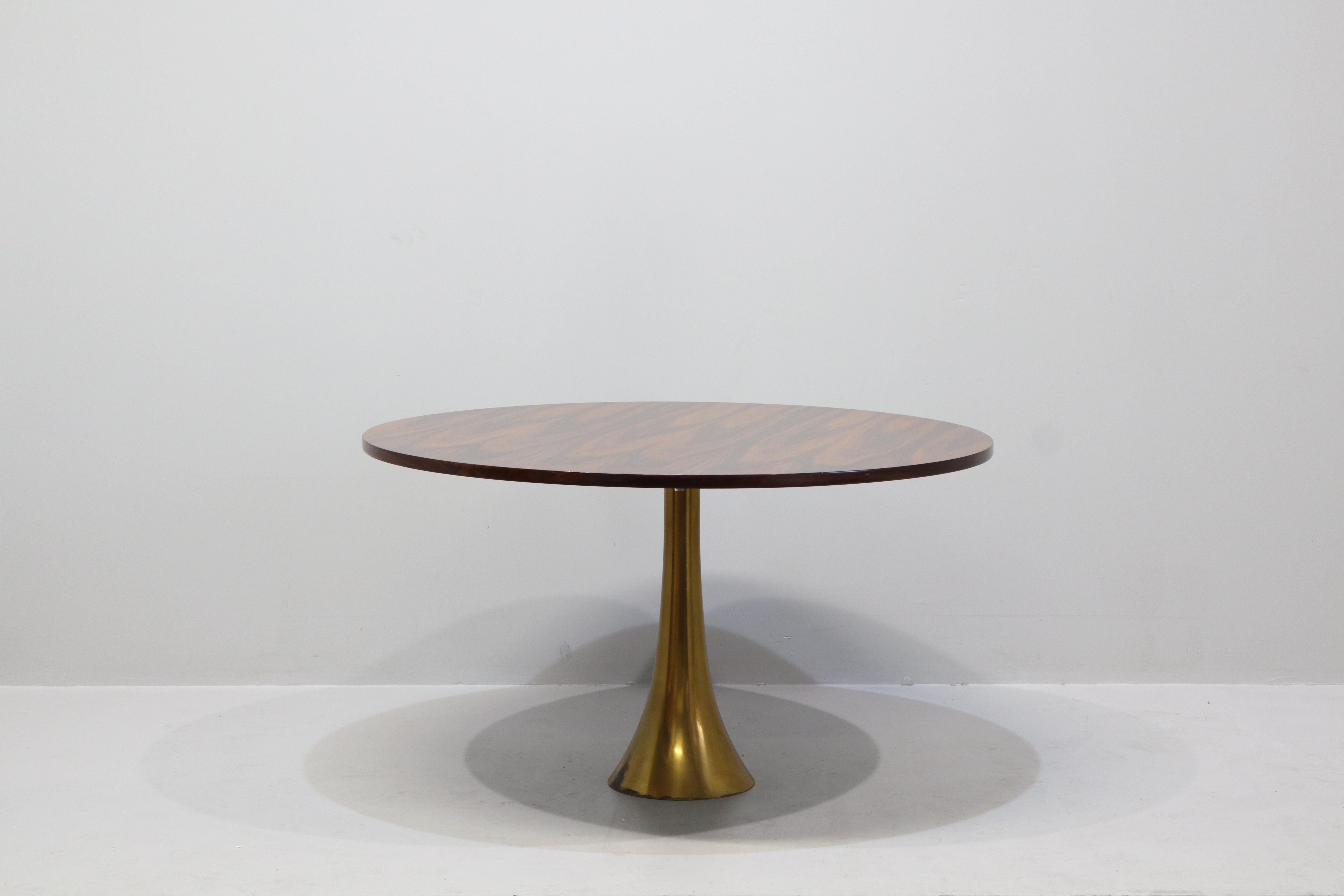Rare table ronde Angelo Mangiarotti Bernini, pied en bronze et plateau en bois, 1957 en vente 6