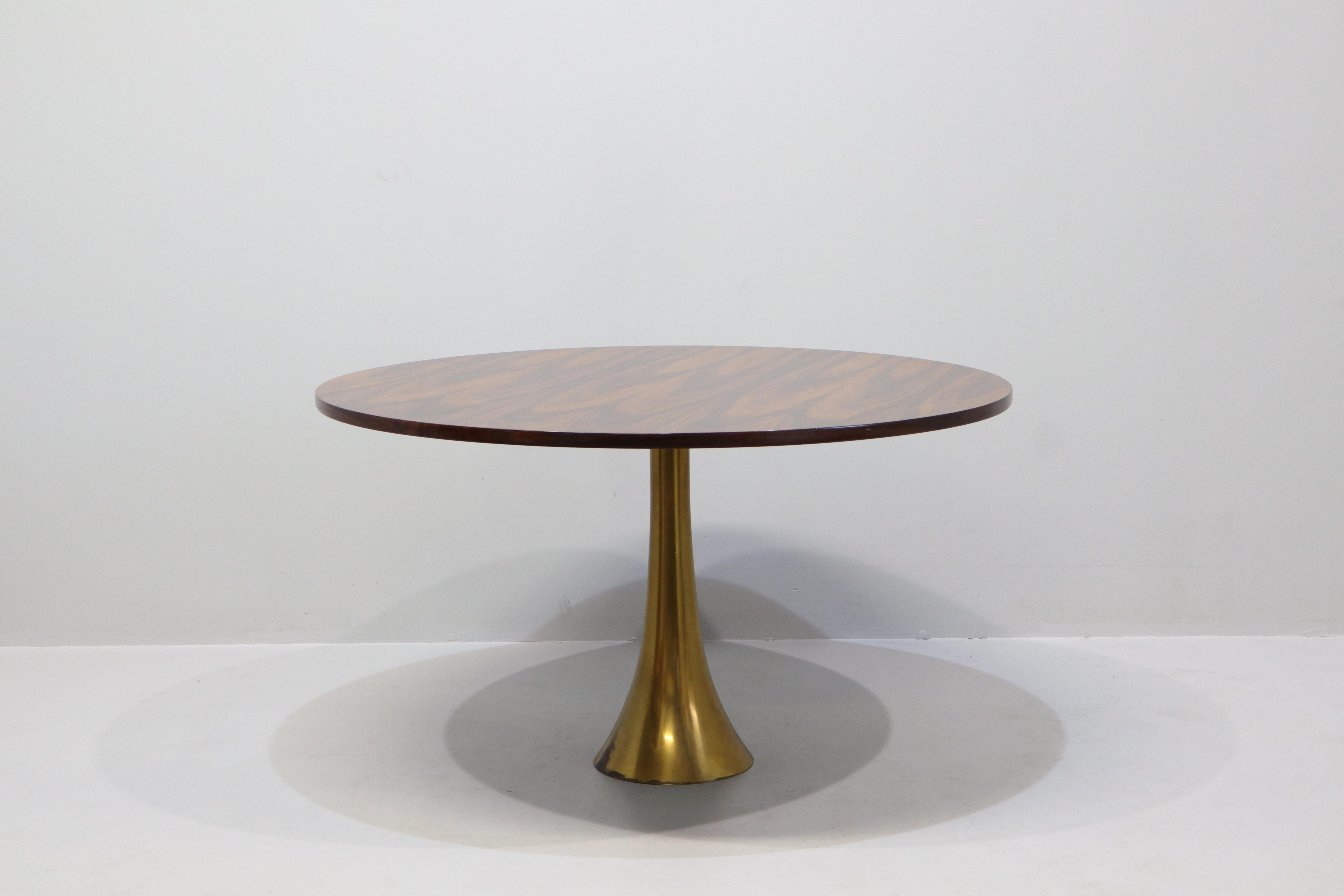 Rare table ronde Angelo Mangiarotti Bernini, pied en bronze et plateau en bois, 1957 en vente 9