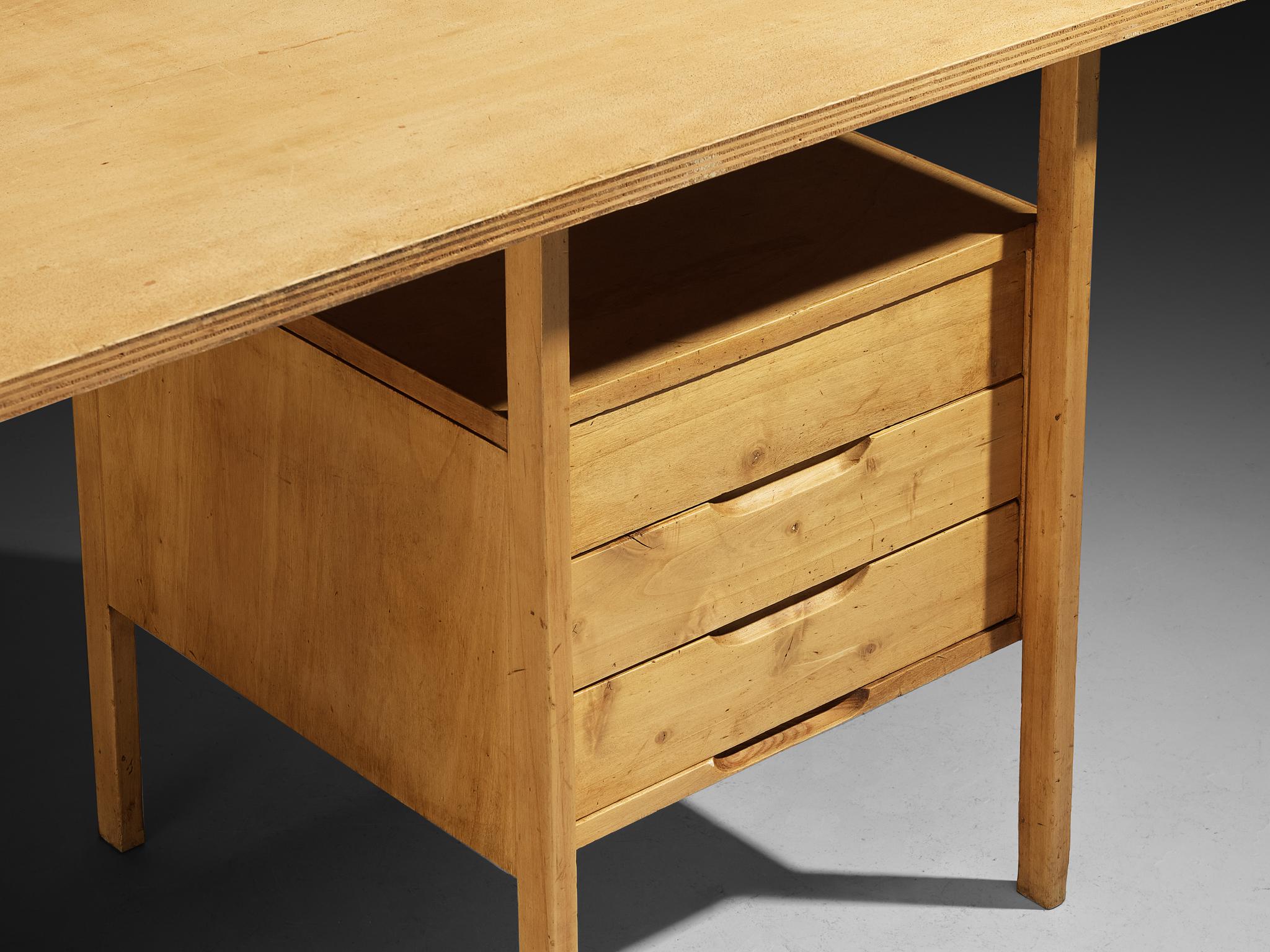 Rare Angelo Mangiarotti Writing Desk in Walnut from Own Studio For Sale 2