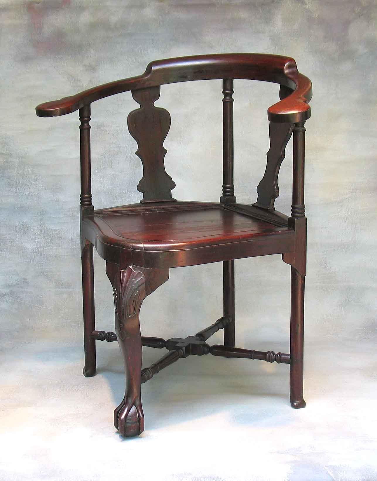 Chippendale chinois Rare chaise d'angle anglo-chinoise Hongmu de style George II du début du 19ème siècle en vente