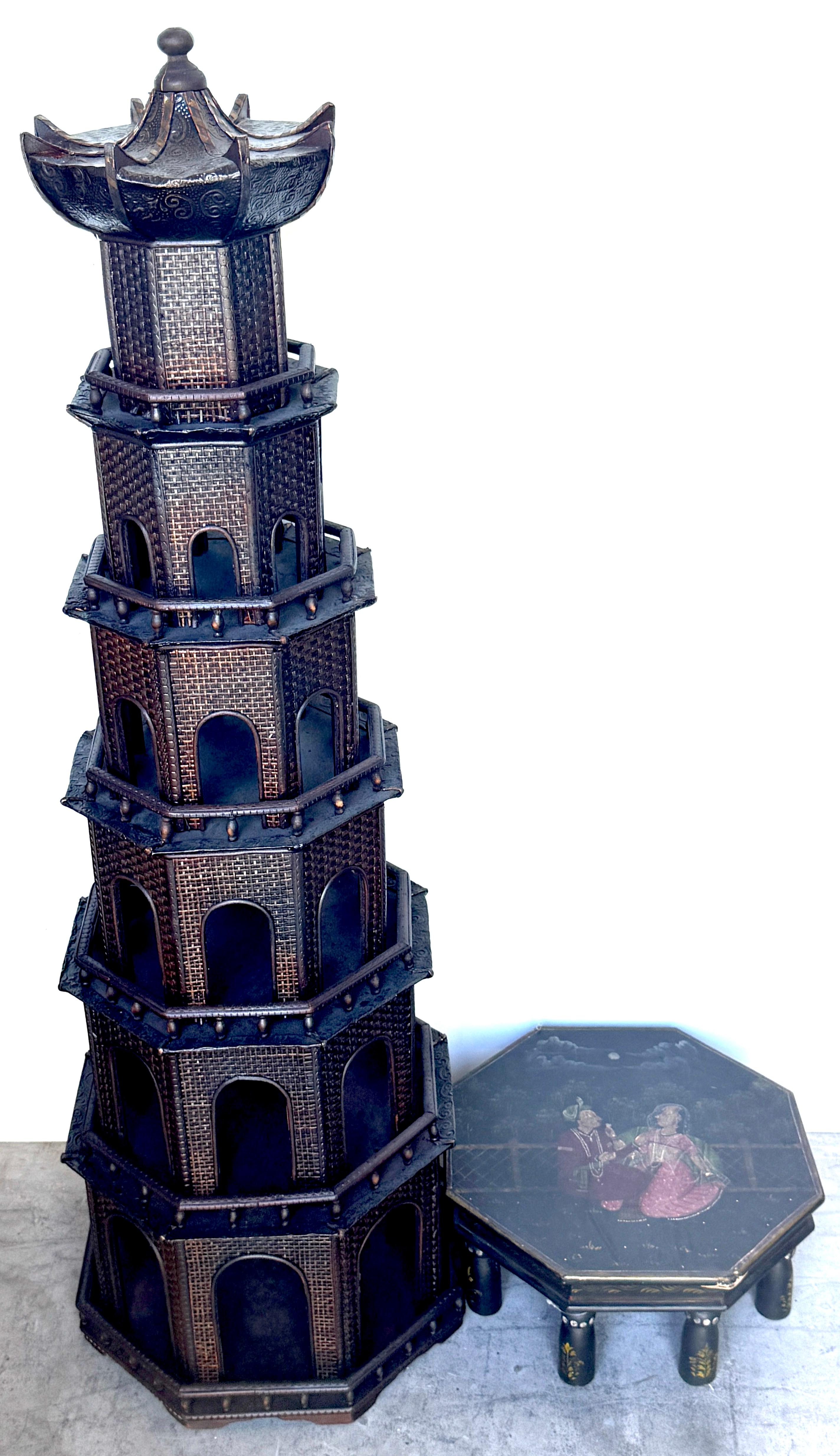 Rara pagoda anglo-indiana dipinta con supporto originale decorato in miniatura in vendita 6