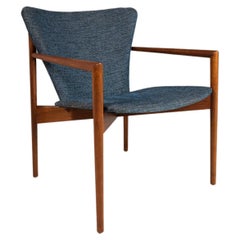 Rare Angular Lounge Chair / Armchair in Walnut After Nanna Ditzel, c. 1960s