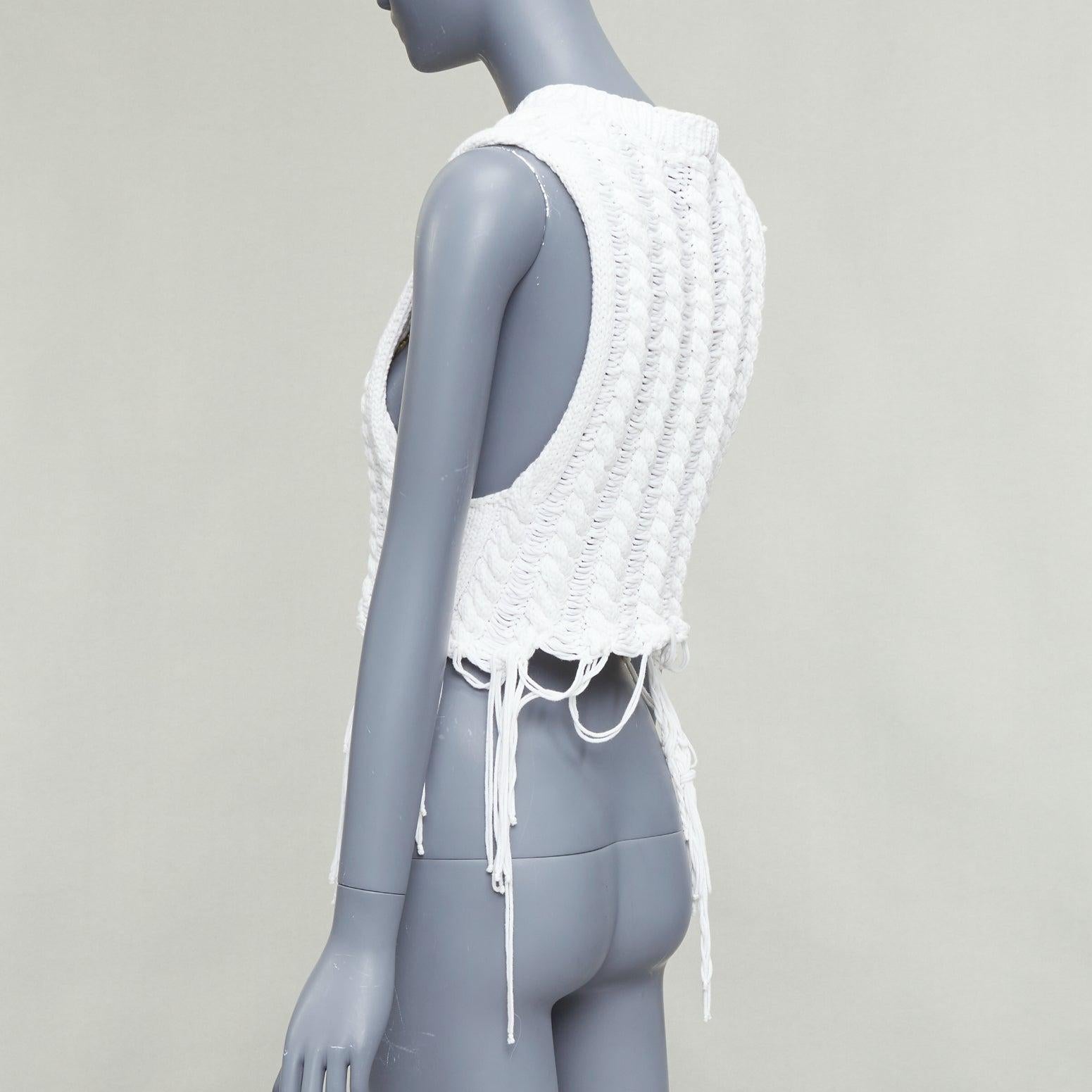 rare ANN DEMEULEMEESTER gilet en grosse maille blanche à ourlet bouclé L en vente 1