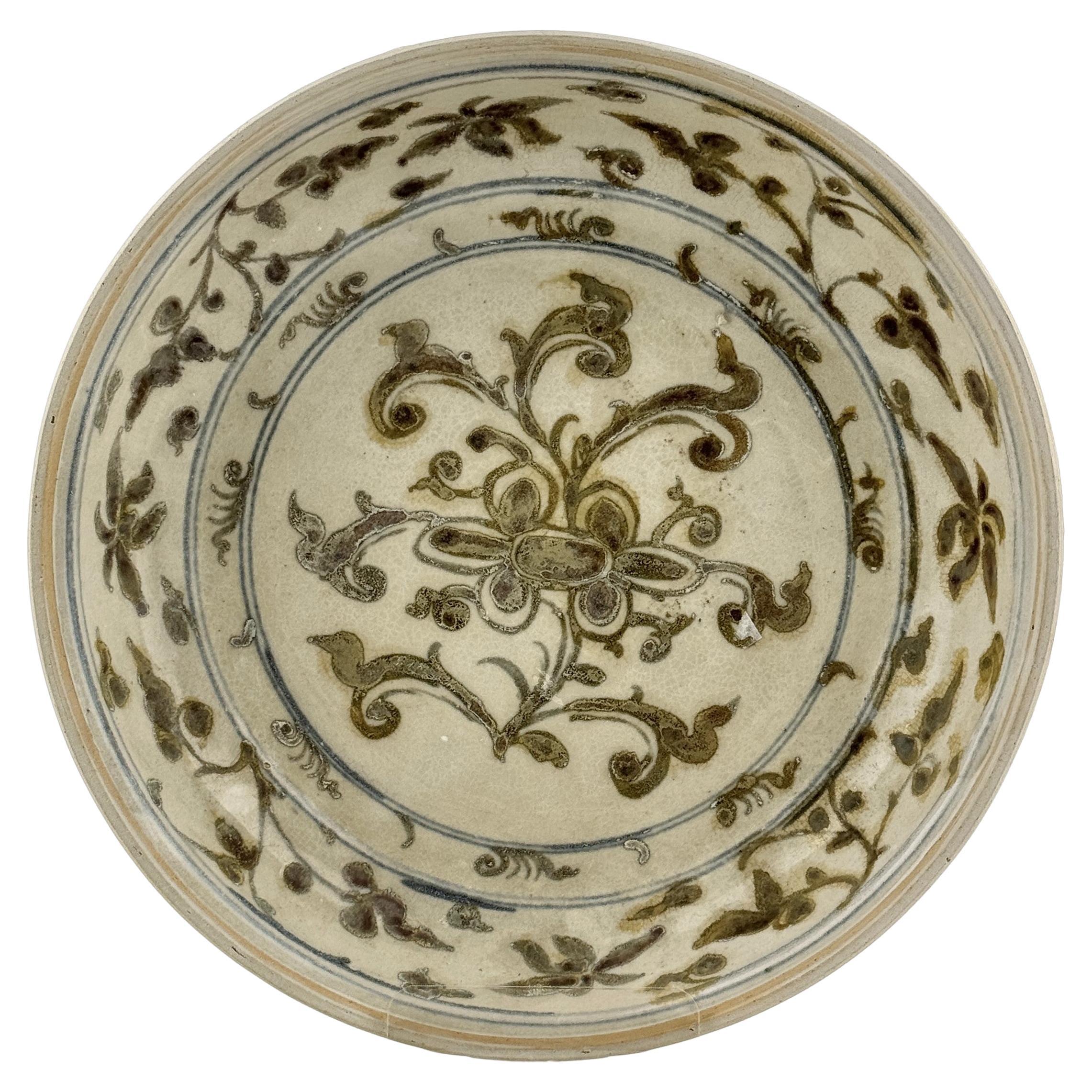 Rare Annamese Brown Dish Circa 15th Century, Le Dynasty For Sale