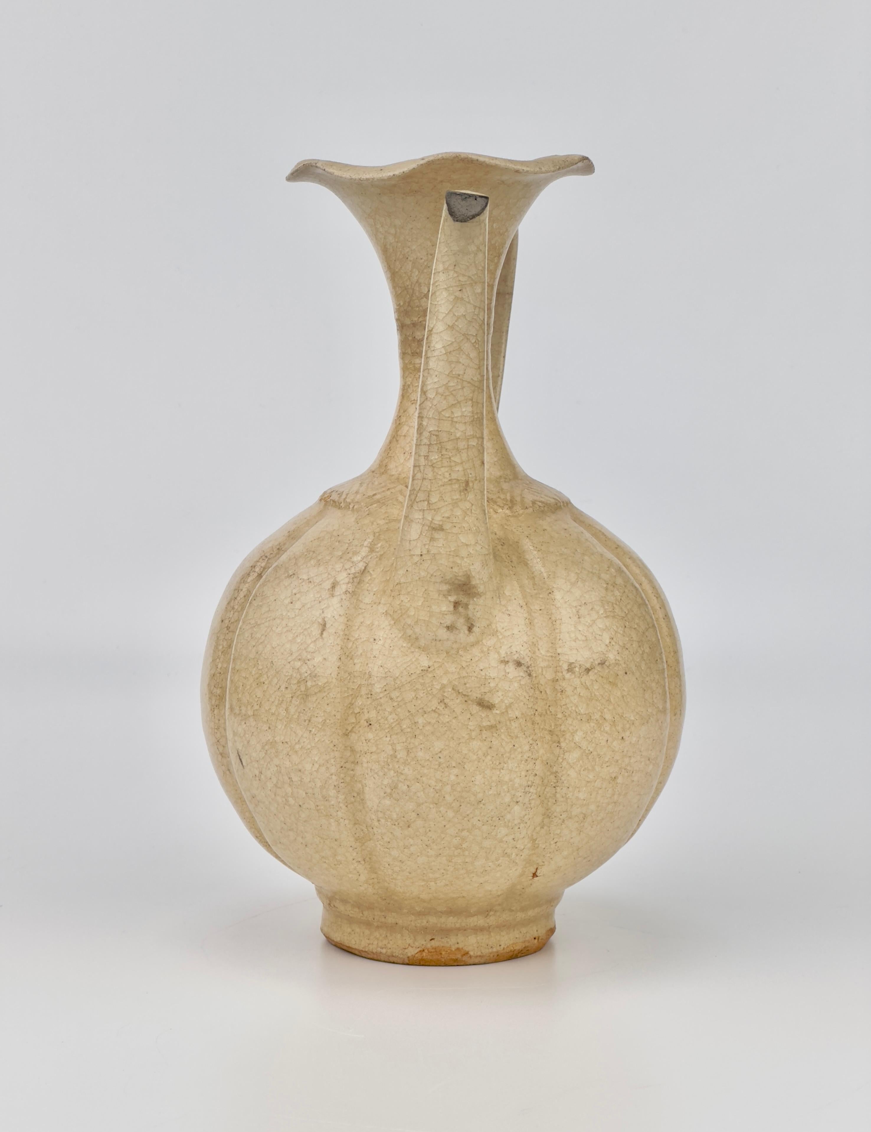 Chinese Rare annamese cream glazed ewer, Vietnam, 11-15th century For Sale
