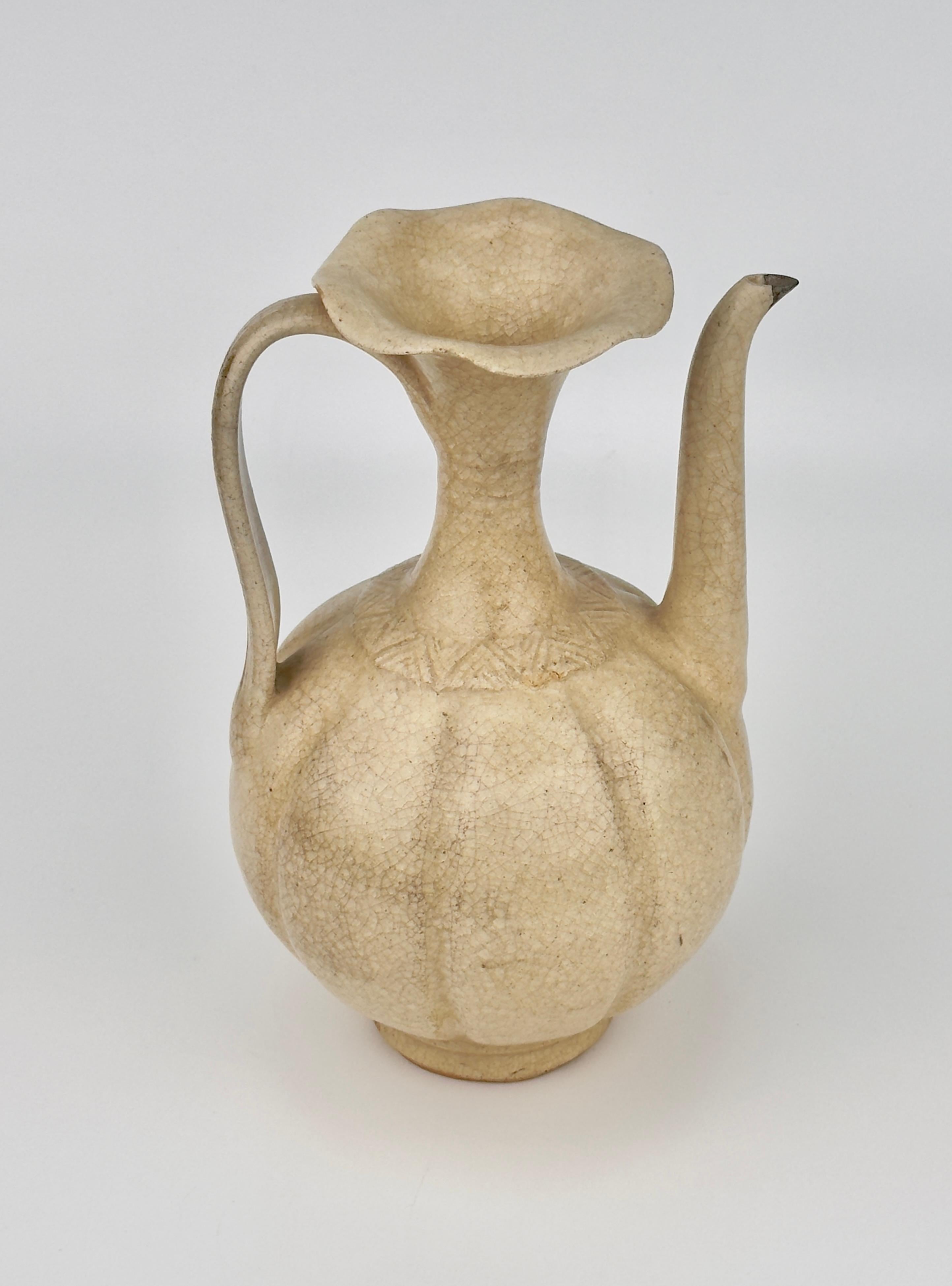 Glazed Rare annamese cream glazed ewer, Vietnam, 11-15th century For Sale