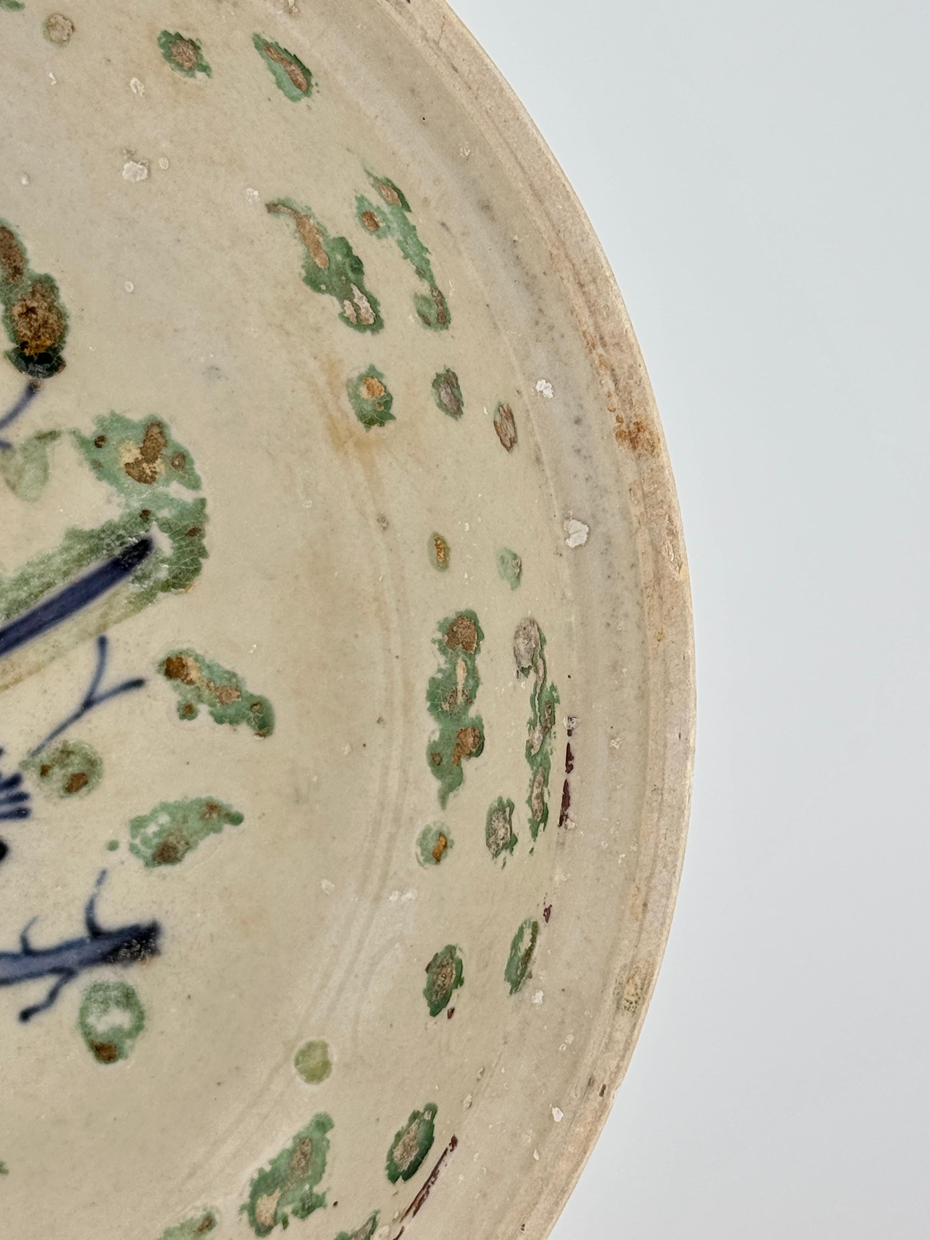 Rare Annamese Stoneware with underglaze Blue and Painted Green, 15-16th Century In Good Condition For Sale In seoul, KR