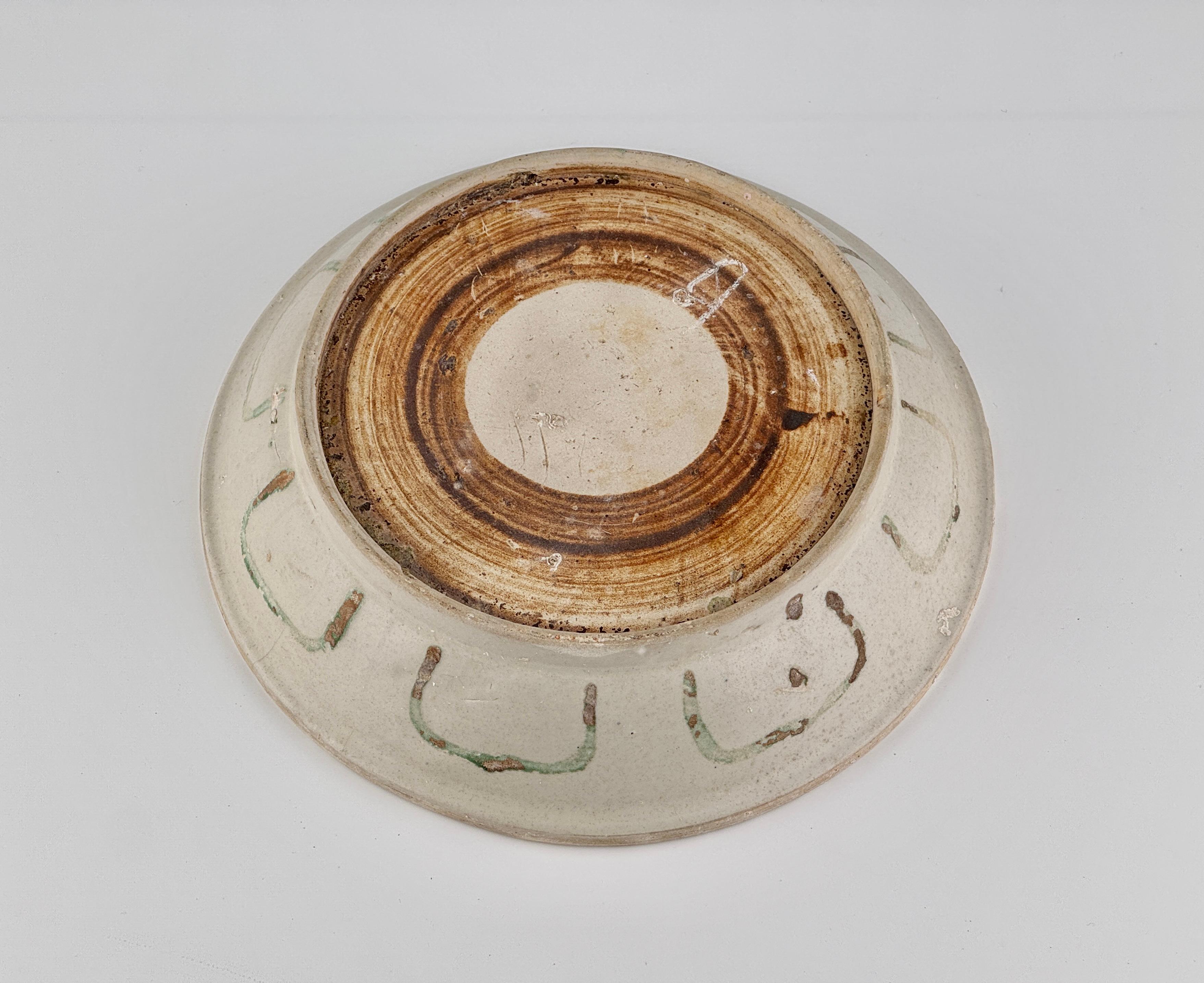 Rare Annamese Stoneware with underglaze Blue and Painted Green, 15-16th Century For Sale 2