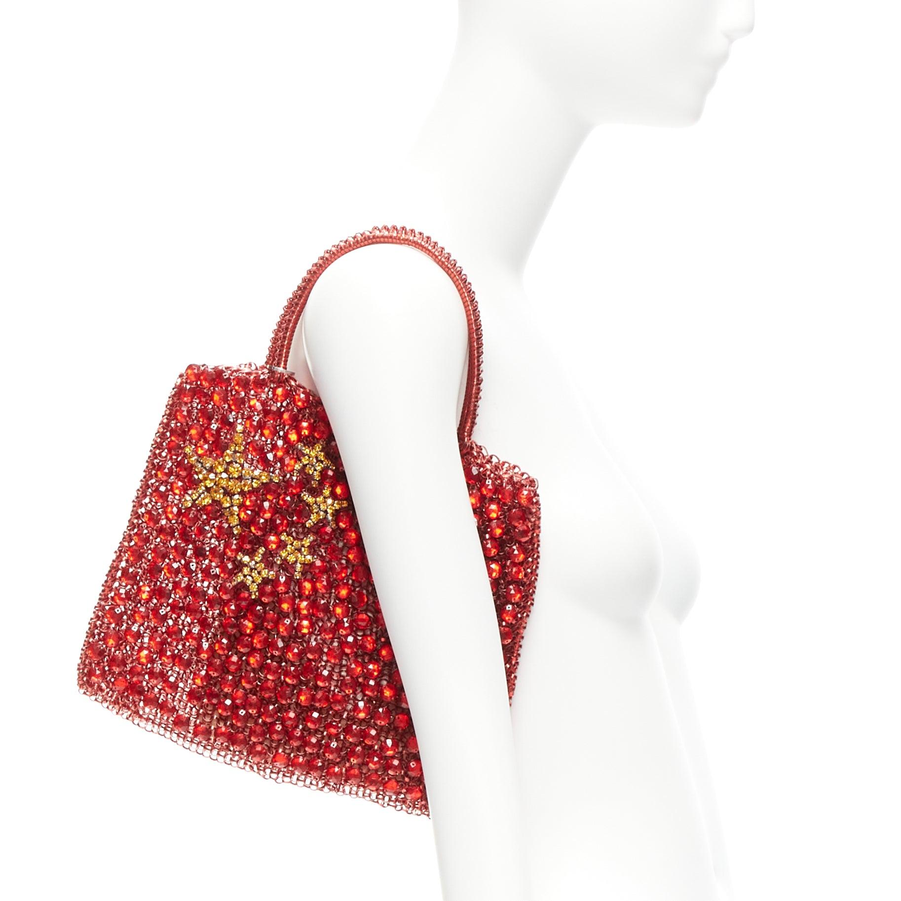 rare ANTEPRIMA Wire Bag Olympics China Flag red gold crystals tote
Reference: ANWU/A01070
Brand: Anteprima
Collection: Wire Bag
Material: Plastic
Color: Red, Gold
Pattern: Ethnic
Extra Details: 5 gold stars in crystals.

CONDITION:
Condition: