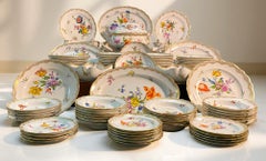 Raro servizio da tavola antico di 102 pezzi di Meissen "Flower Bouqet", Germania 1840