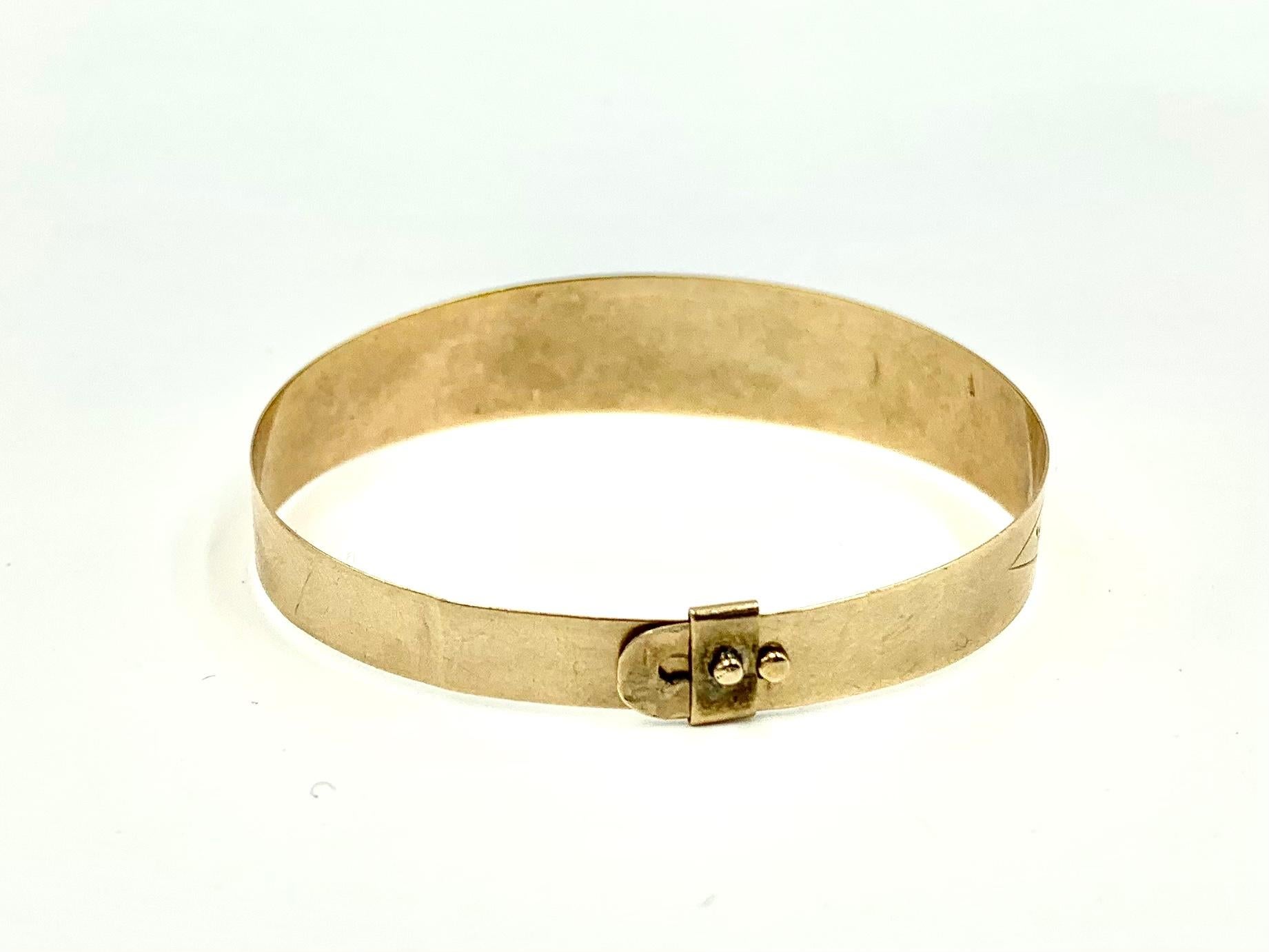 Seltenes antikes 14K Gold spätgeorgianisches Babyarmband mit Blattschliff und Gravur 2