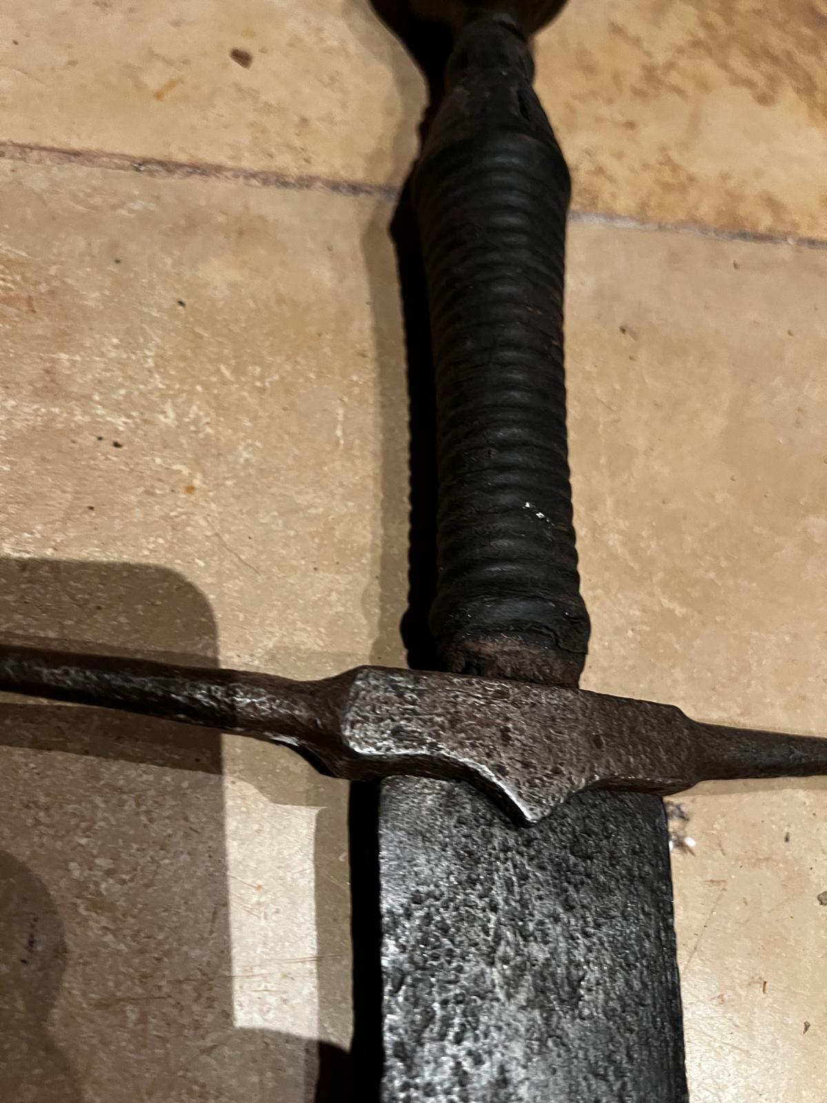 Rara Espada Antigua Zweihänder de Mano y Media del Siglo XVI del Sur de Alemania en venta 3
