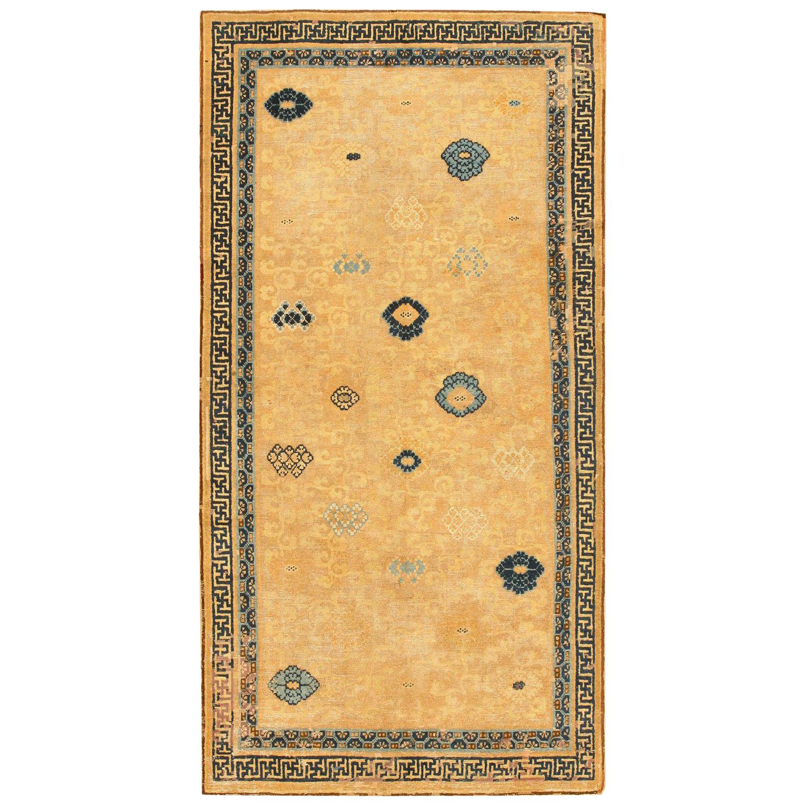 Nazmiyal Antique 17th Century Chinese Ningsia Rug. Size: 4 ft 7 in x 9 ft 