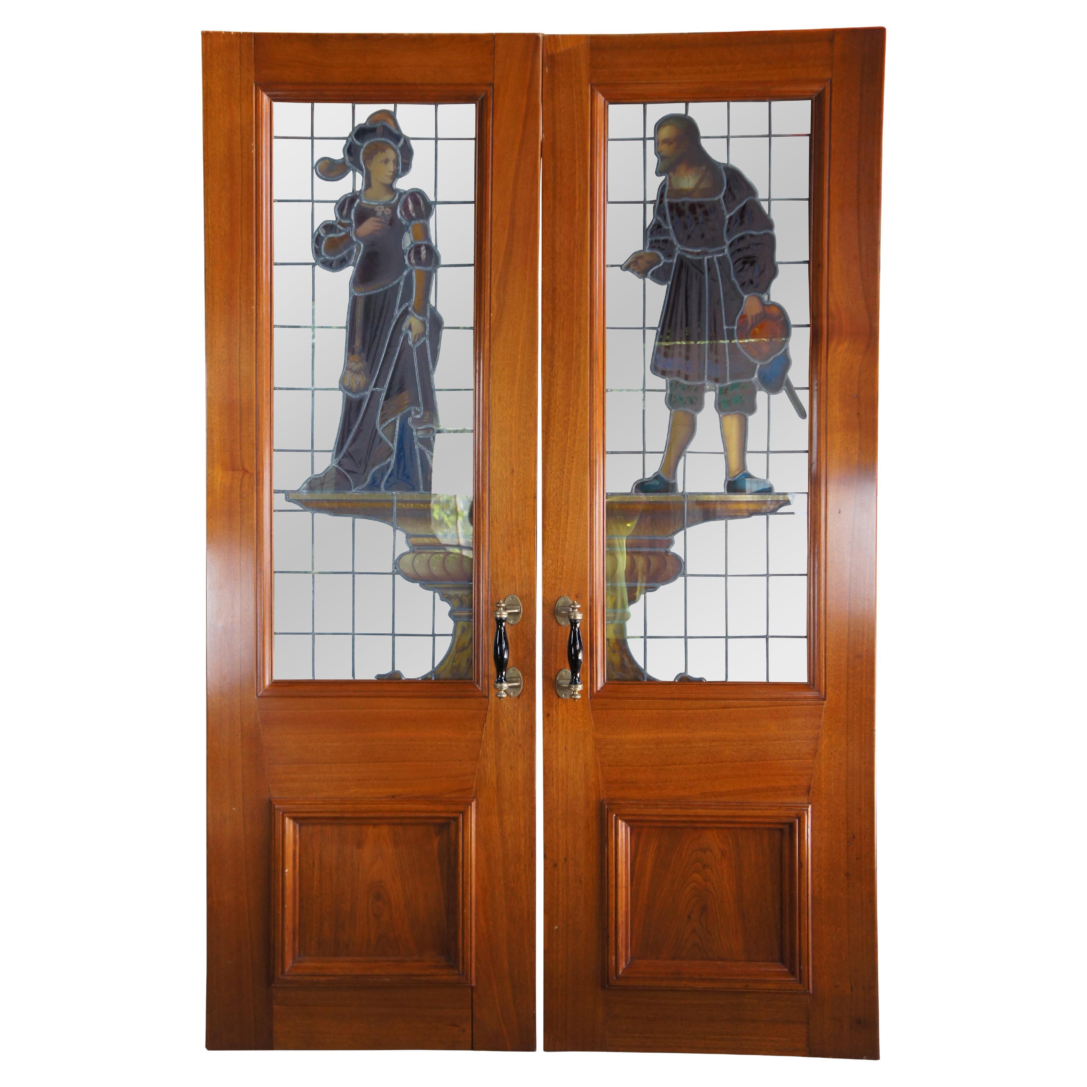 Raras puertas antiguas de caoba con vidrieras emplomadas figurativas neorrenacentistas del siglo XIX