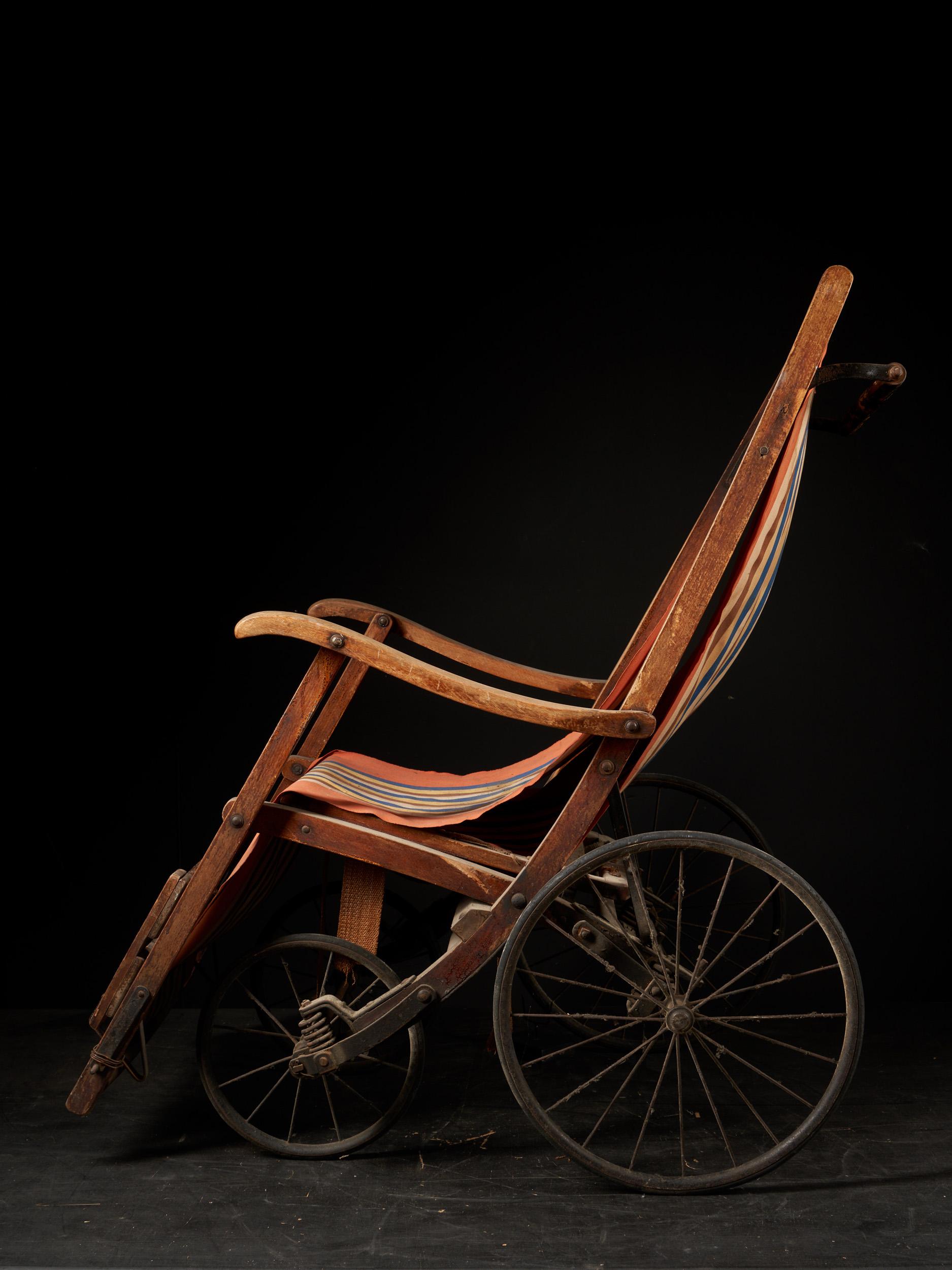 19th Century Rare Antique 4-Wheel Configuration Pushchair from Early 20th Century For Sale