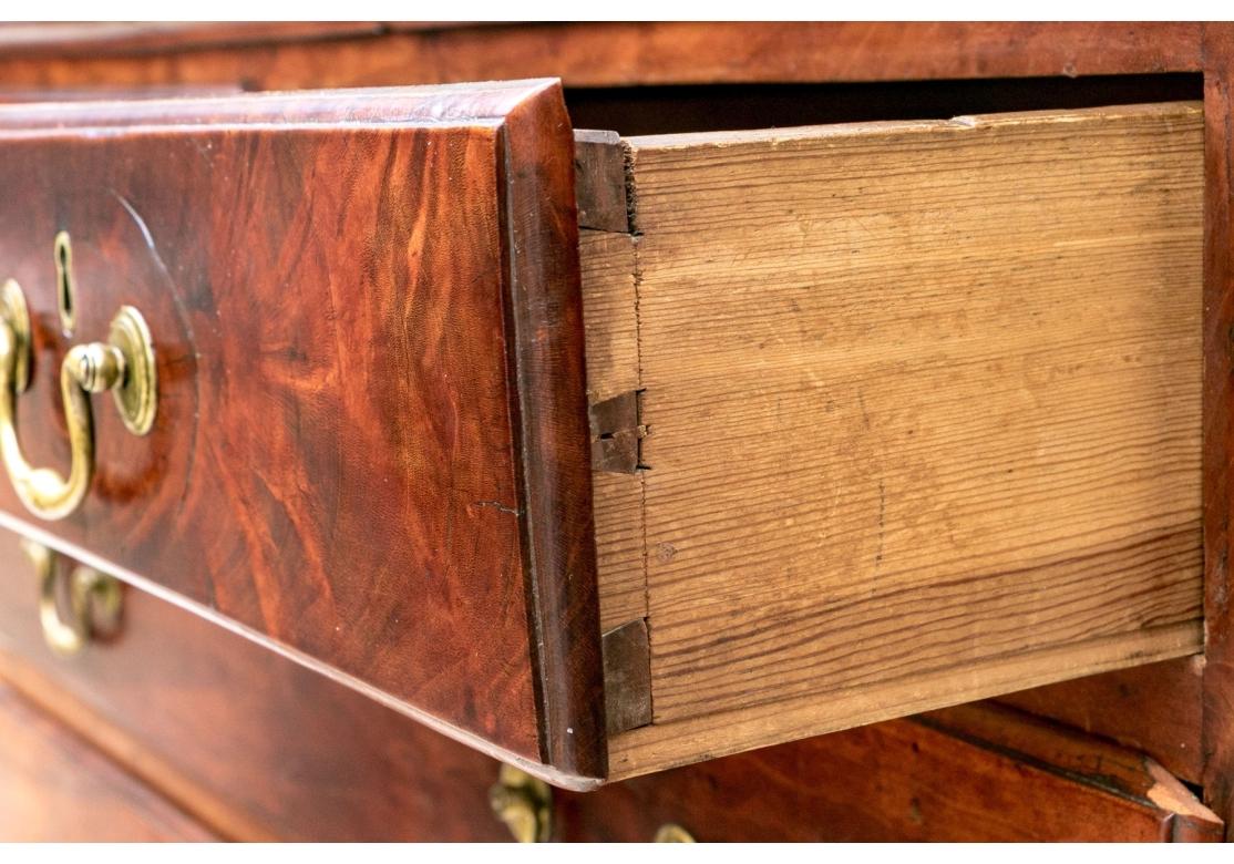 Rare coffre Chippendale américain ancien en bois de pommier Abîmé - En vente à Bridgeport, CT