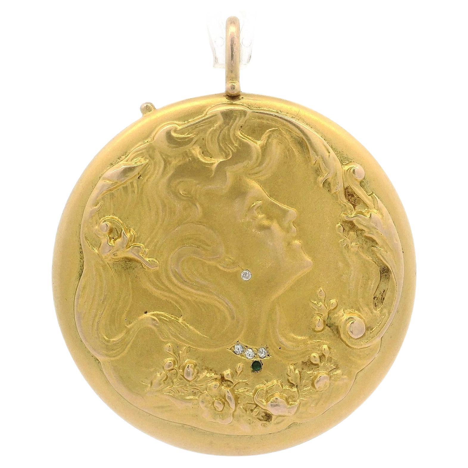 Rare Antique Art Nouveau 14k Gold Diamond Woman Repoussé Large Locket Pendentif