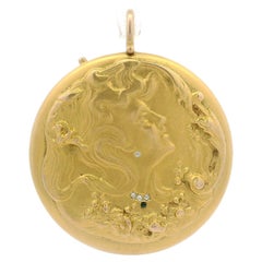 Seltene antike Art Nouveau 14k Gold Diamant Frau Repoussé große Medaillon Anhänger