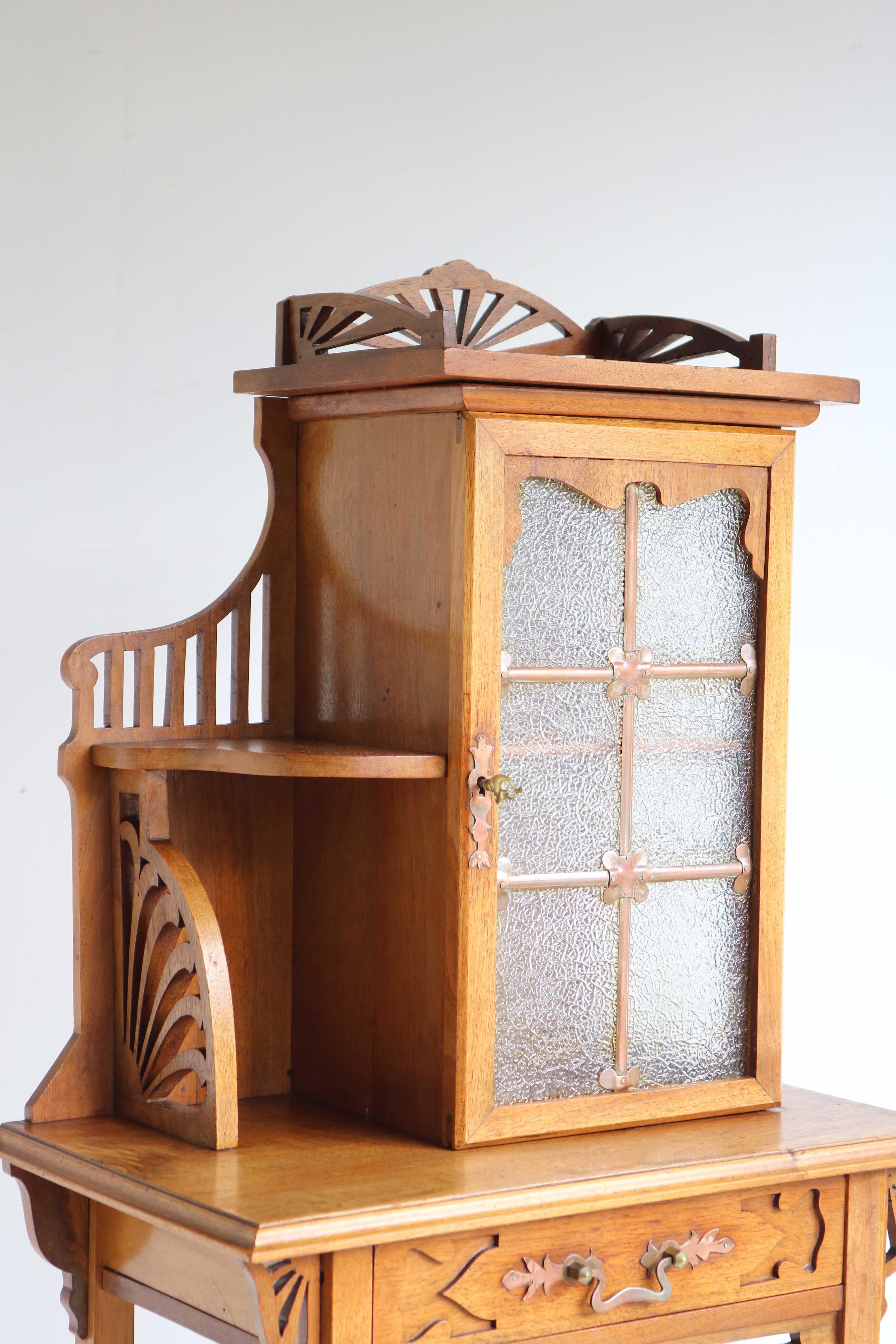 Rare Antique Arts & Crafts / Art Nouveau Cabinet with Glass & Copper Jugendstil For Sale 4