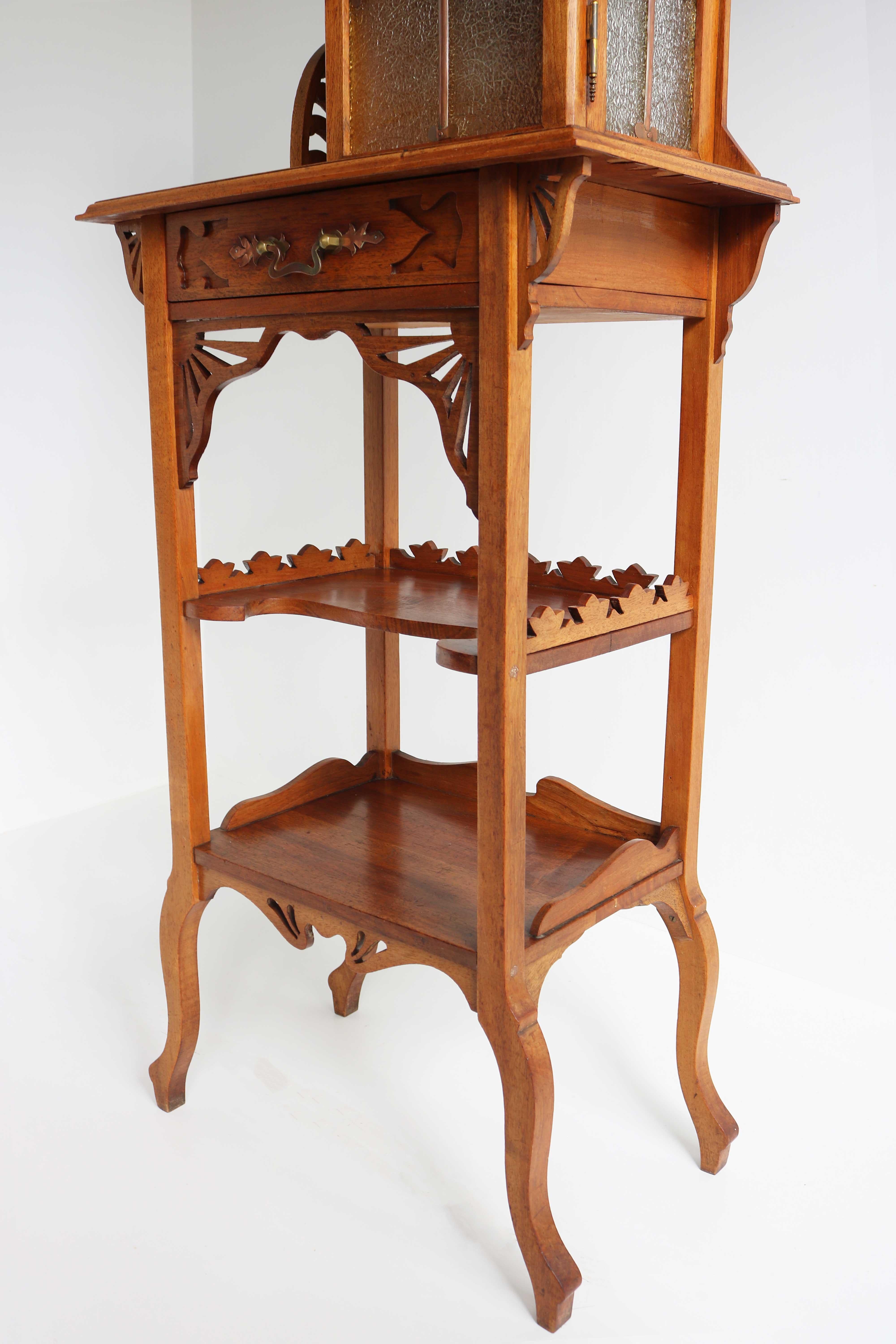 Rare Antique Arts & Crafts / Art Nouveau Cabinet with Glass & Copper Jugendstil For Sale 6