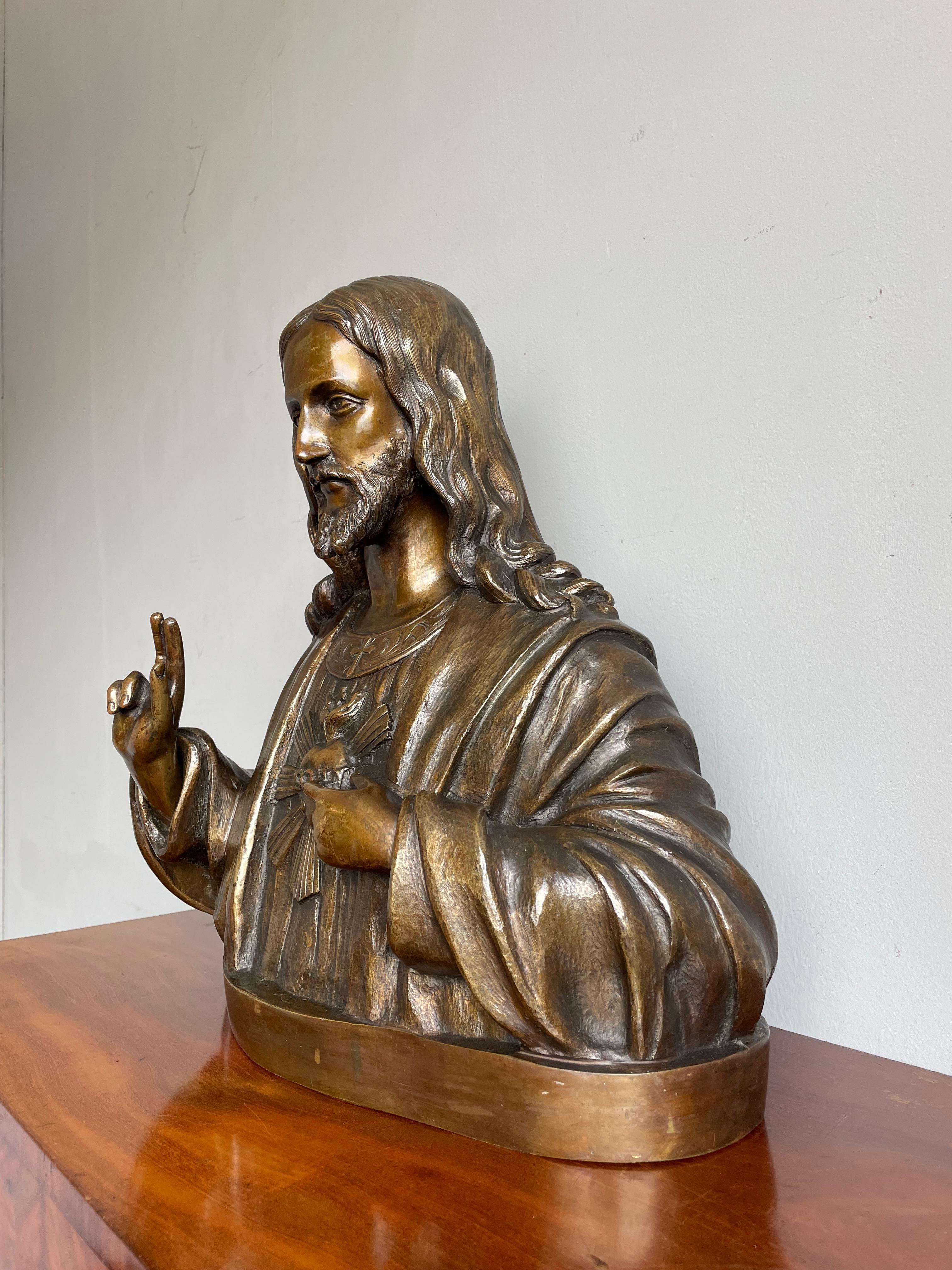 Moulage Rare Sculpture en bronze antique du Saint Coeur / Buste de Notre Seigneur Jésus Christ 1920 en vente
