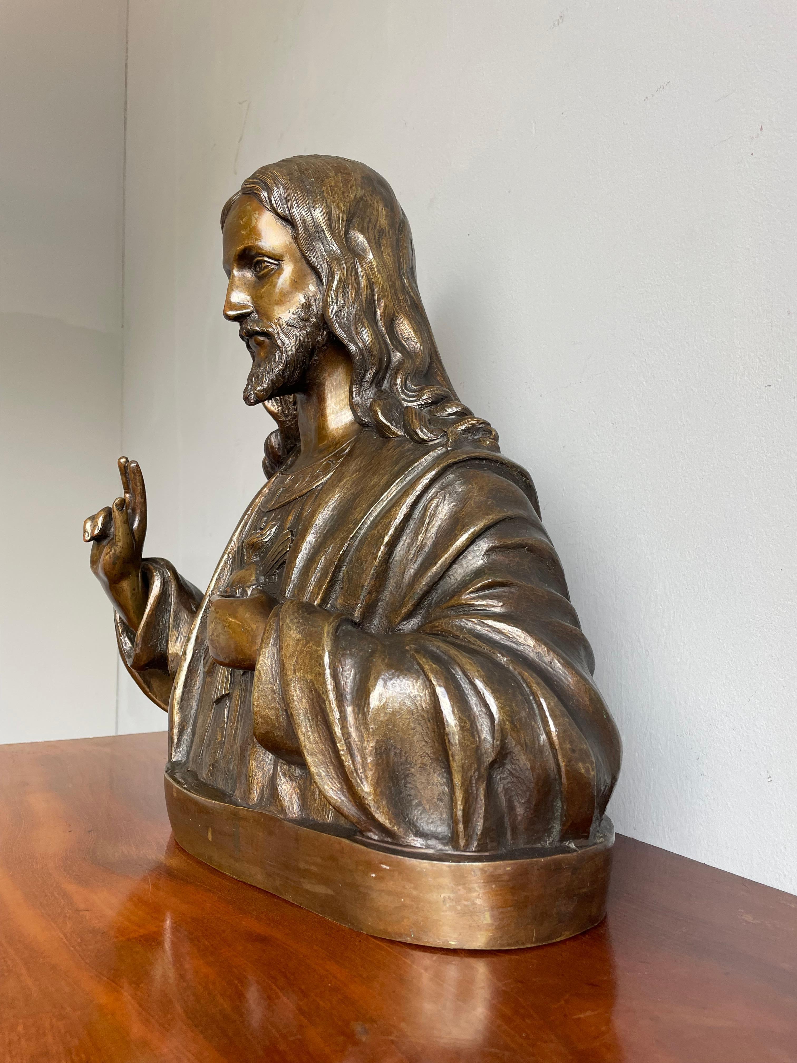 Rare Sculpture en bronze antique du Saint Coeur / Buste de Notre Seigneur Jésus Christ 1920 Excellent état - En vente à Lisse, NL