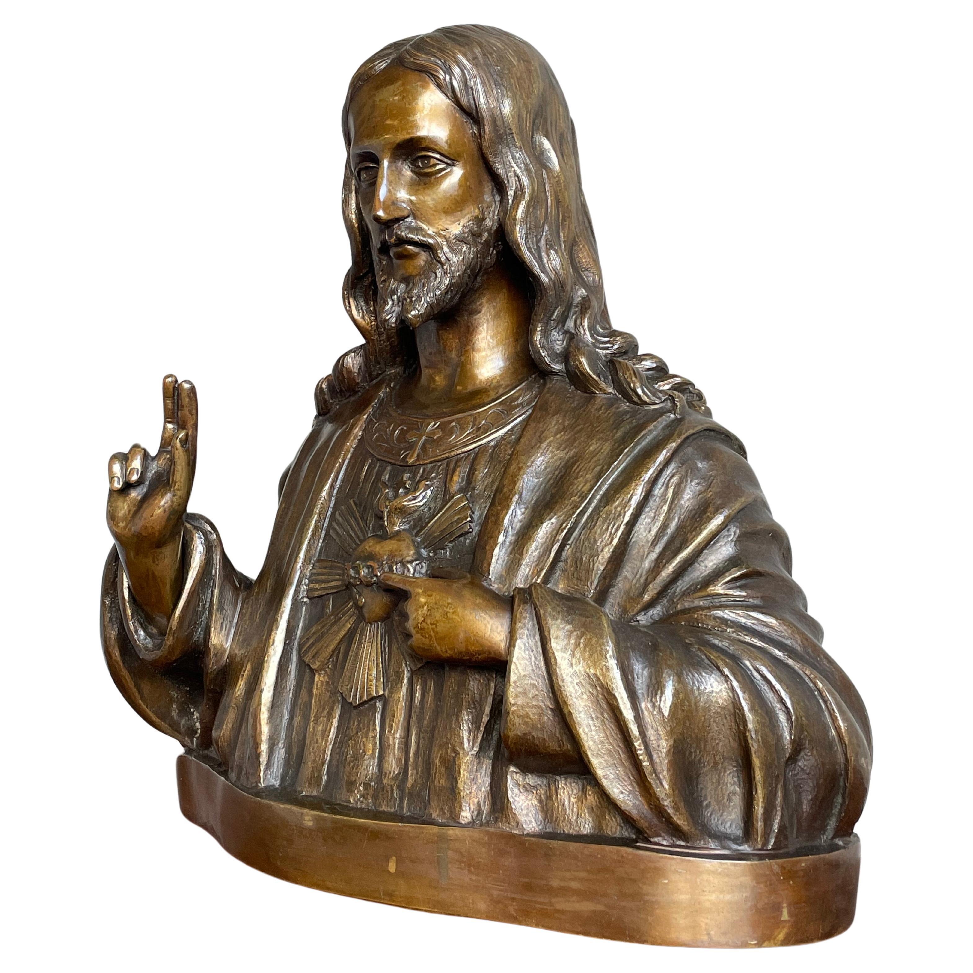 Rare Sculpture en bronze antique du Saint Coeur / Buste de Notre Seigneur Jésus Christ 1920 en vente