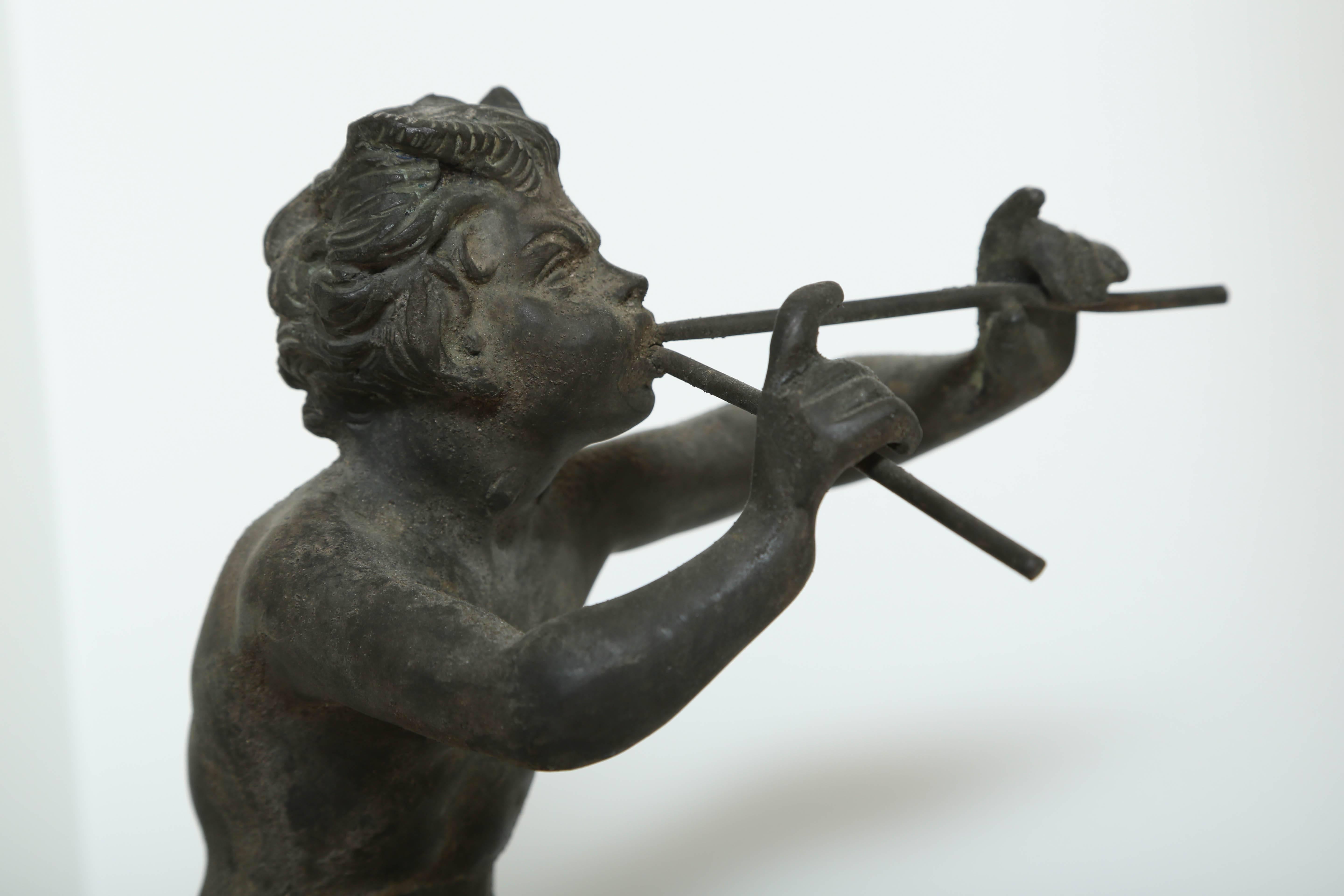 italien Rare sculpture ancienne en bronze de Pan:: le dieu mythologique