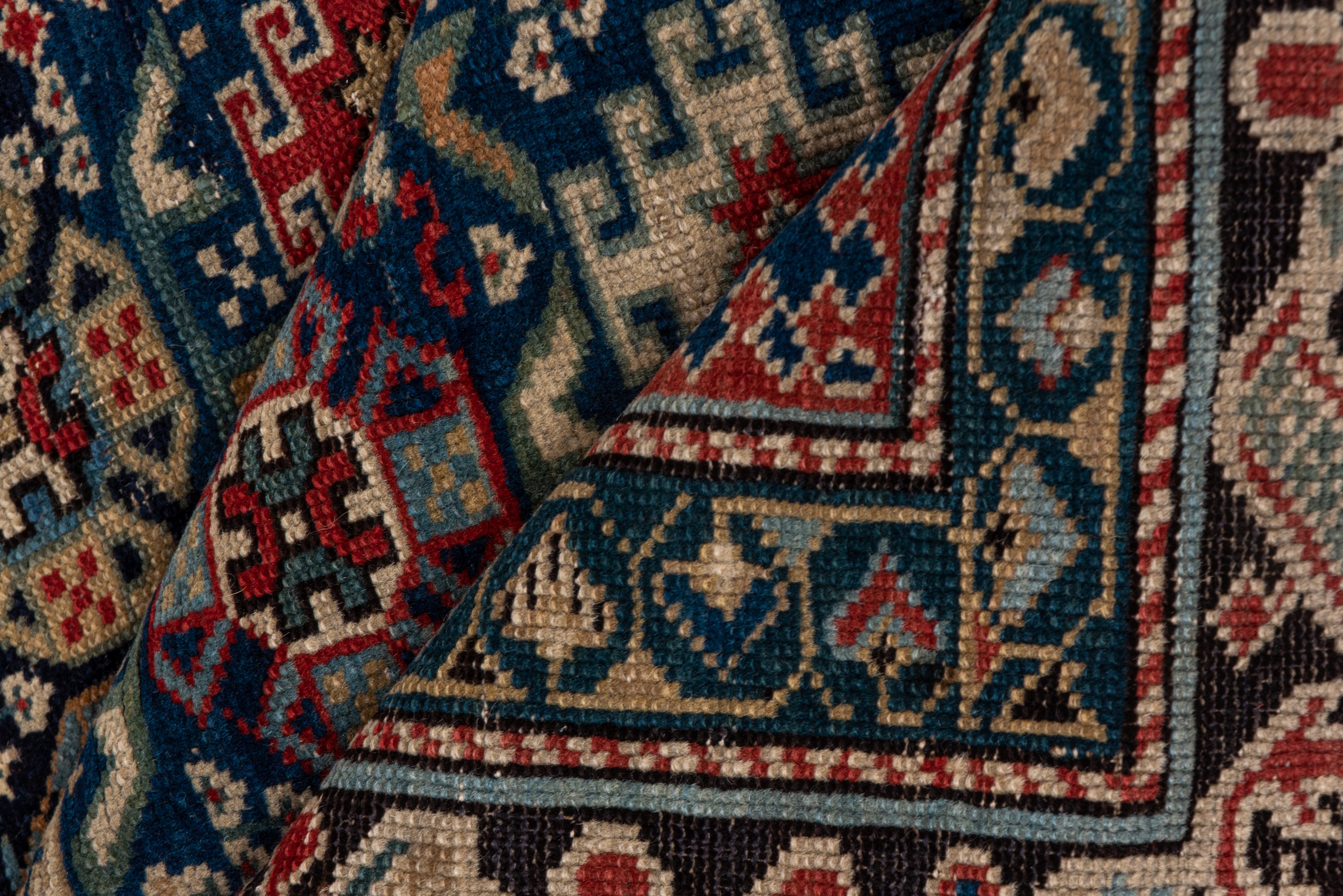 Seltener antiker kaukasischer Chichi-Teppich, um 1900 (Handgeknüpft) im Angebot
