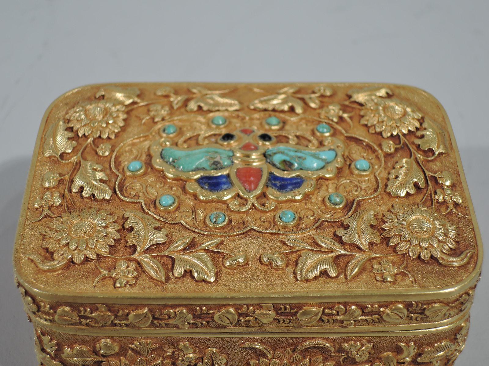 Rare Antique Chinese 22 Karat Gold Box with Semi-Precious Stones In Excellent Condition In New York, NY