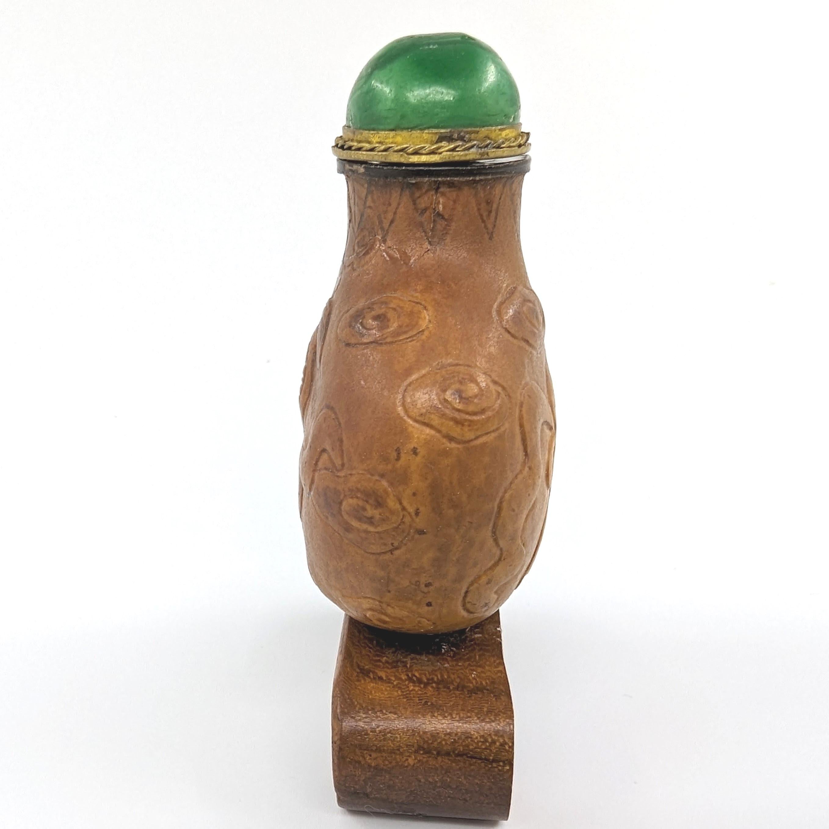 Rare Antique Chinese Molded Gourd Snuff Bottle With Stand 19c Qing Guangxu Mark For Sale 1