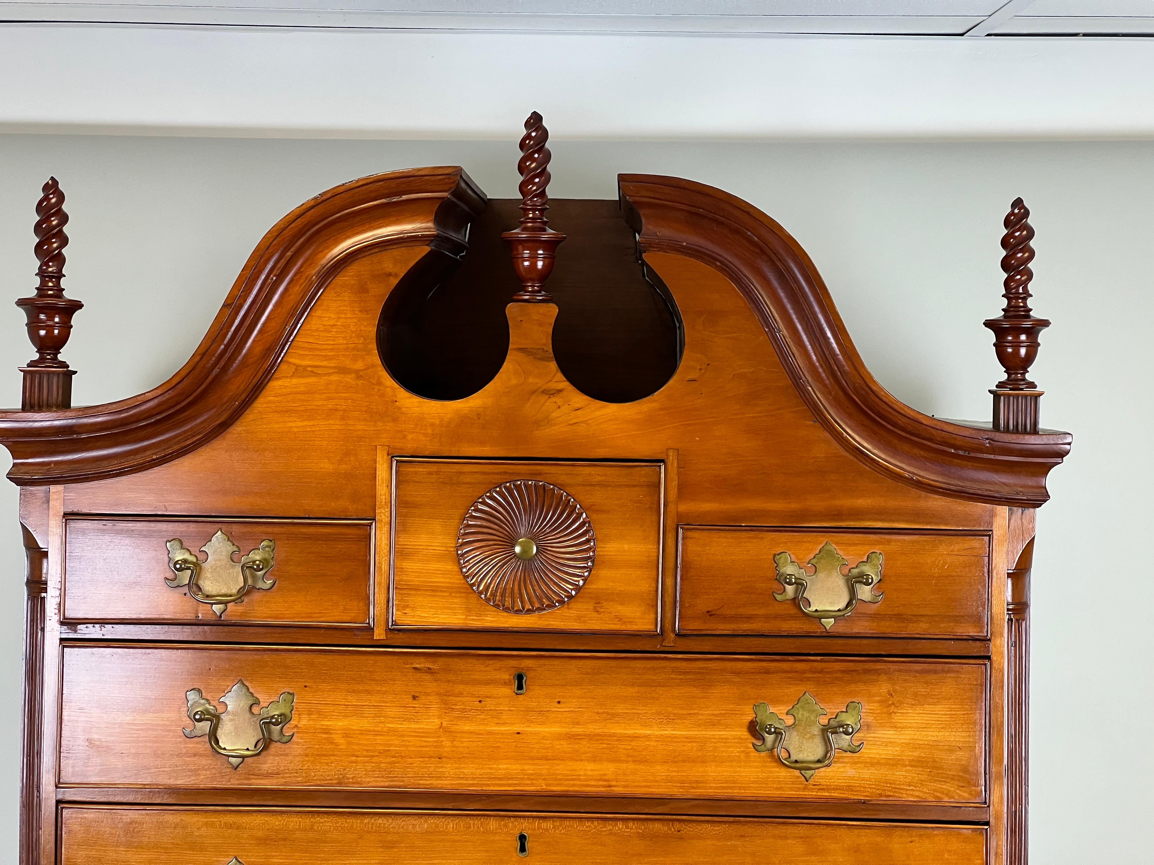 Rara cassapanca antica in ciliegio Chippendale su petto Attr. Nathan Booth's c. 1760 in vendita 2