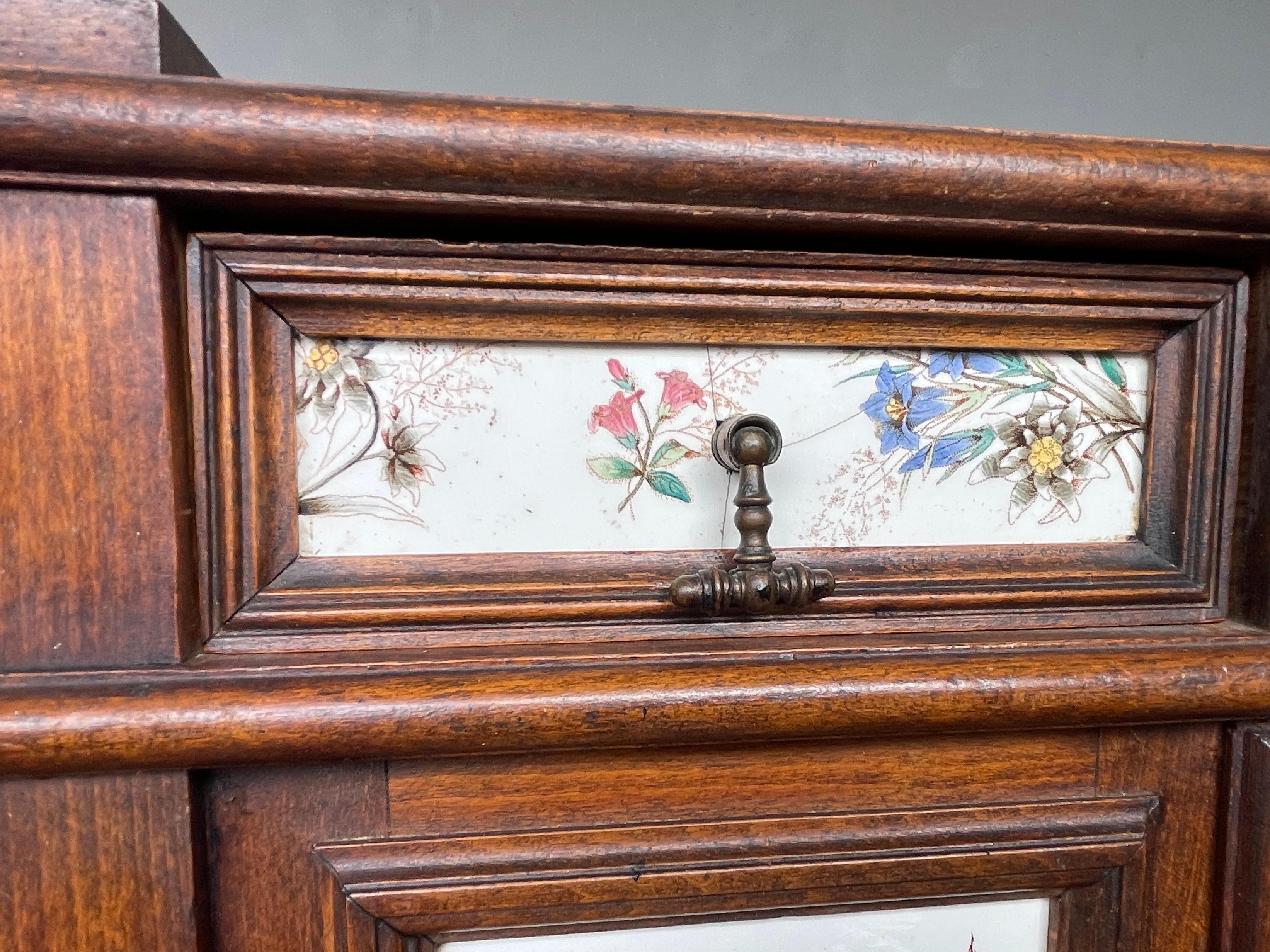 Rare Antique Drinks Cabinet w. Many Inlaid, Hand Painted and Glazed Tiles ca1900 For Sale 5