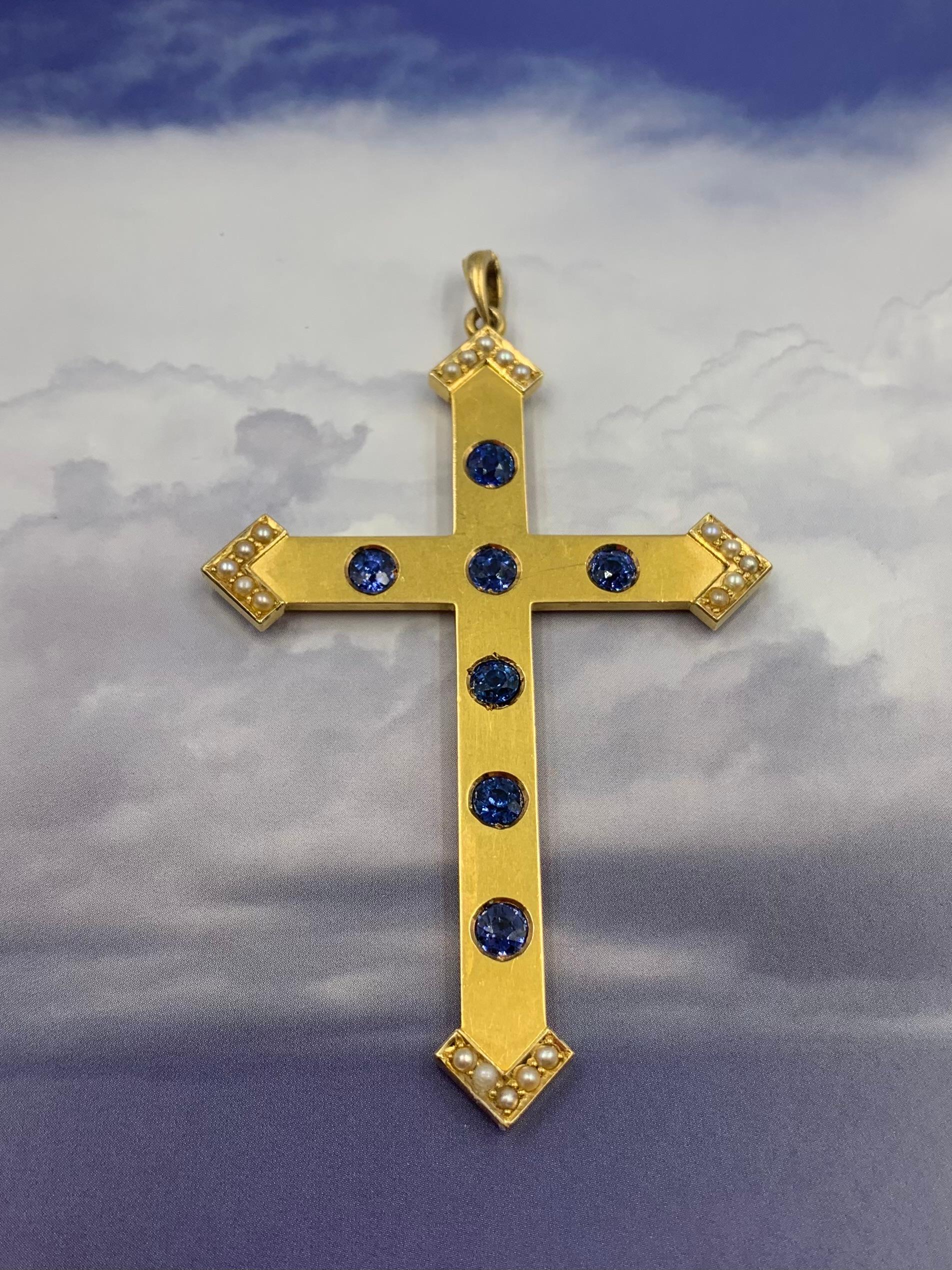 Rare Antique Edwardian Cornflower Blue Sapphire 14K Yellow Gold Disciples Cross For Sale 8
