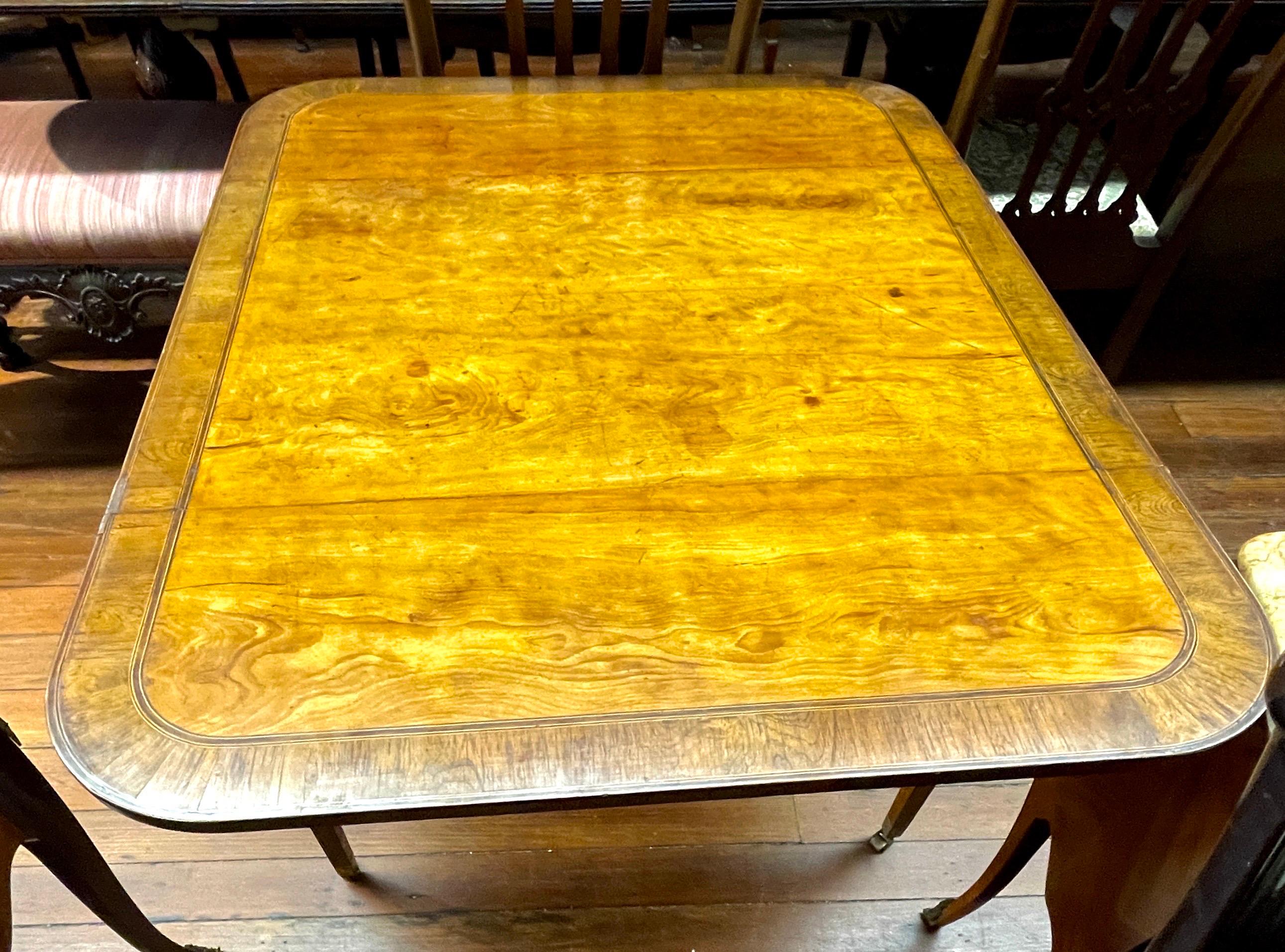 Rare Antique English Geo. III Regency Inlaid Satinwood Drop-Leaf Pembroke Table For Sale 4